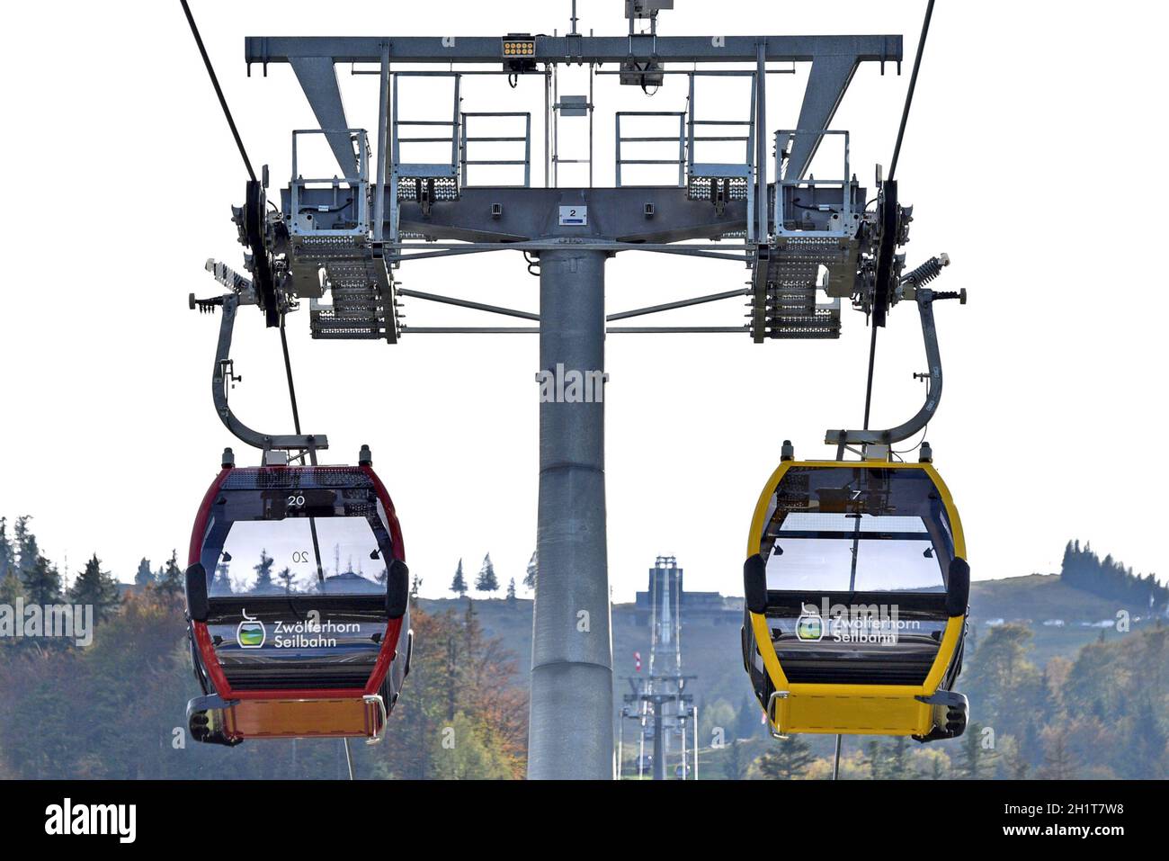 Neue Seilbahn auf das Zwölferhorn à Sankt Gilgen am Wolfgangsee, Österreich, Europa - Nouveau téléphérique au Zwölferhorn à Sankt Gilgen sur Wolfgangsee Banque D'Images