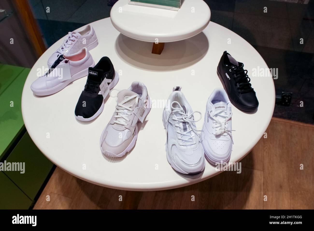 Adidas top superstar magasin
