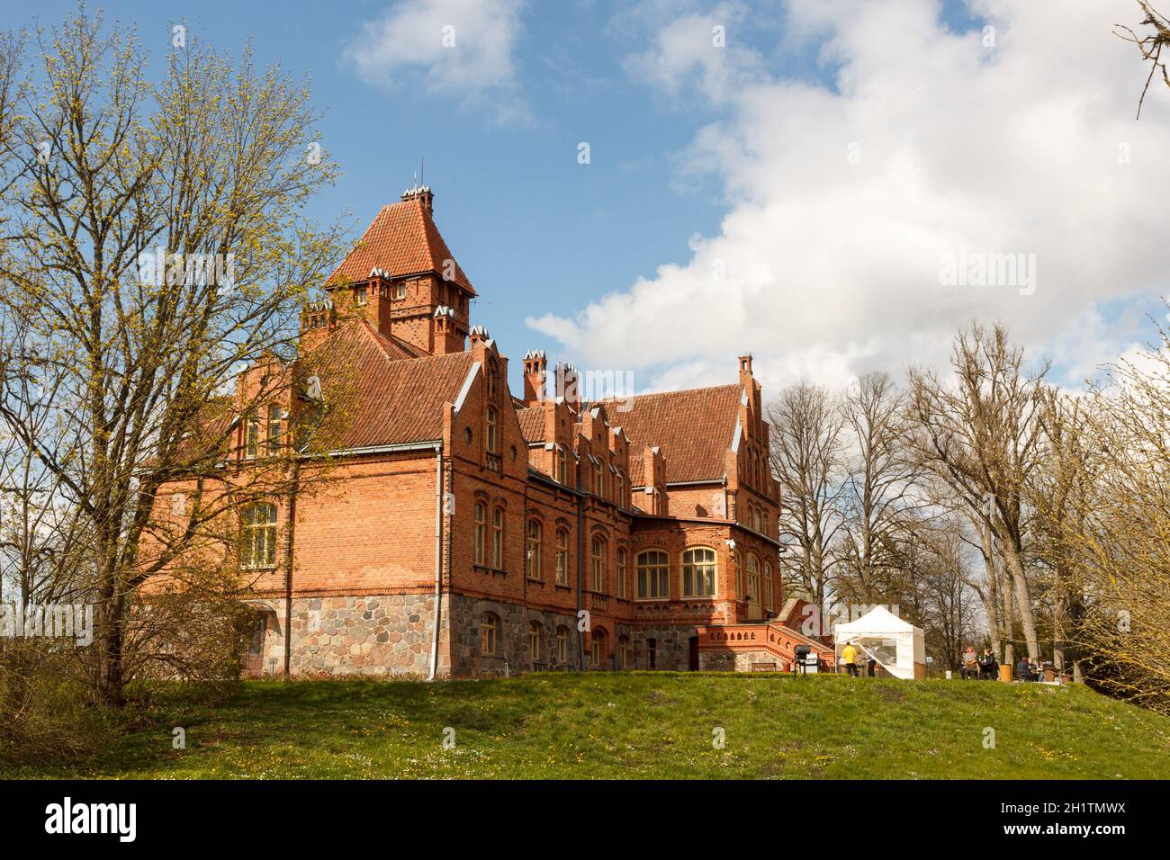 Manoir de Jaunmokas - 03 mars 2020 : le Manoir de Jaunmokas est un manoir situé dans la paroisse de Tukume, dans la municipalité de Tukums, dans la région historique de Zemgale, en Lettonie Banque D'Images