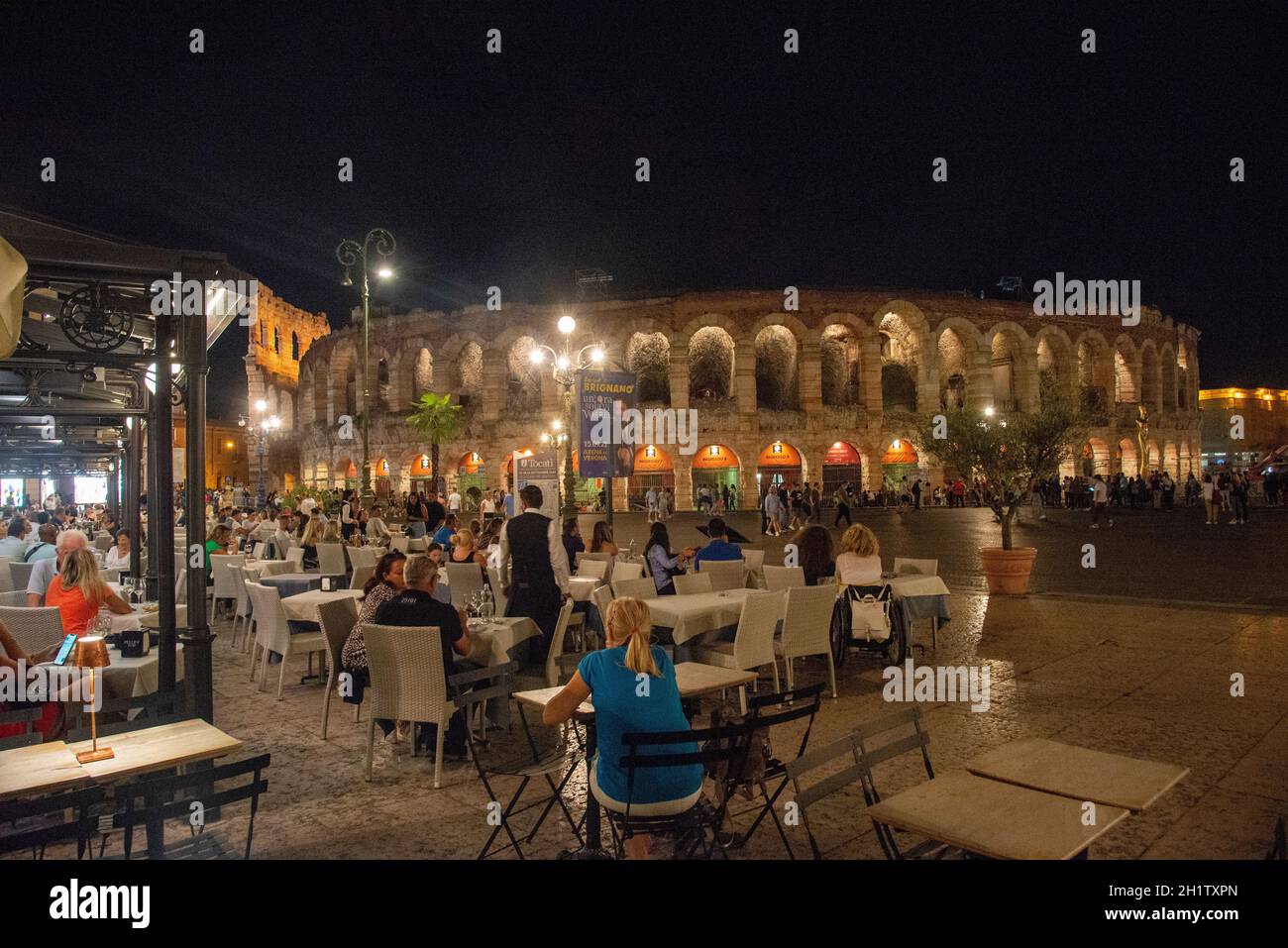 Vue sur l'arène la nuit à Vérone, Italie Banque D'Images