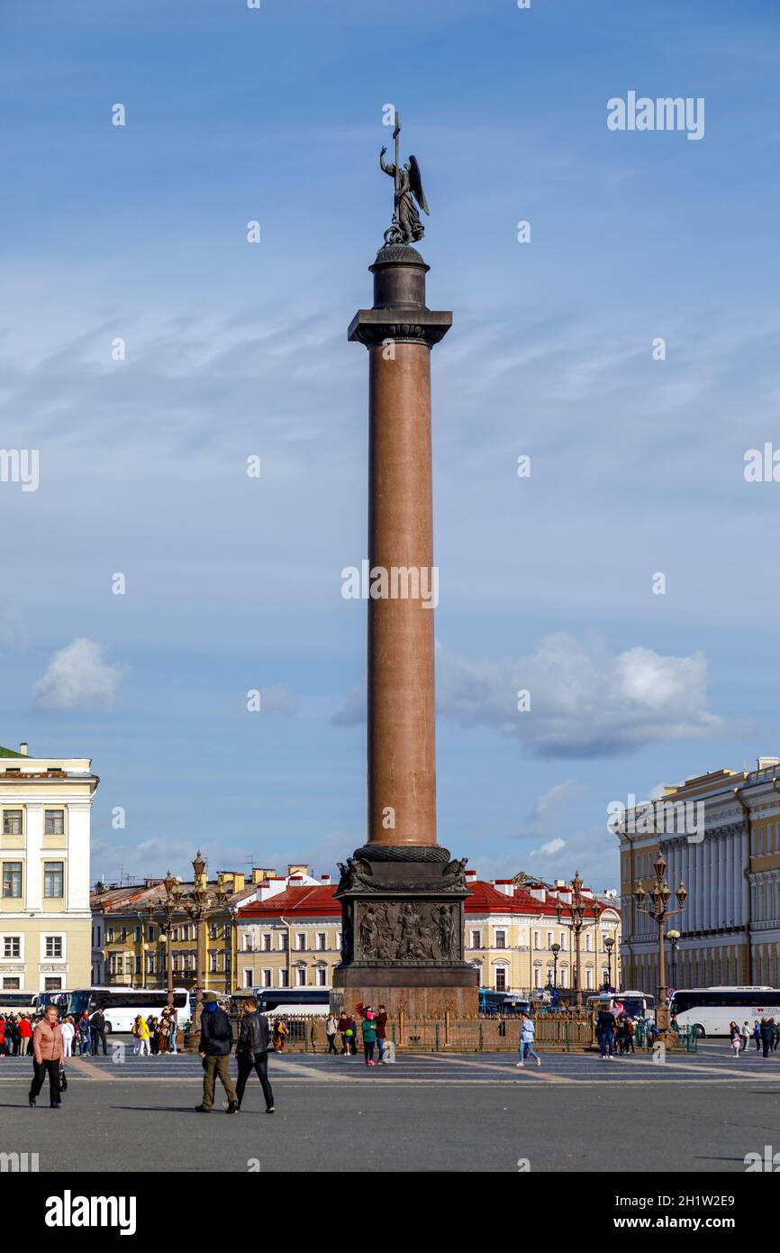 ST. PETERSBOURG, RUSSIE - 18 août 2018 : colonne Alexandre sur la place du Palais, le monument a été élevé après la victoire russe dans la guerre avec Napoleo Banque D'Images