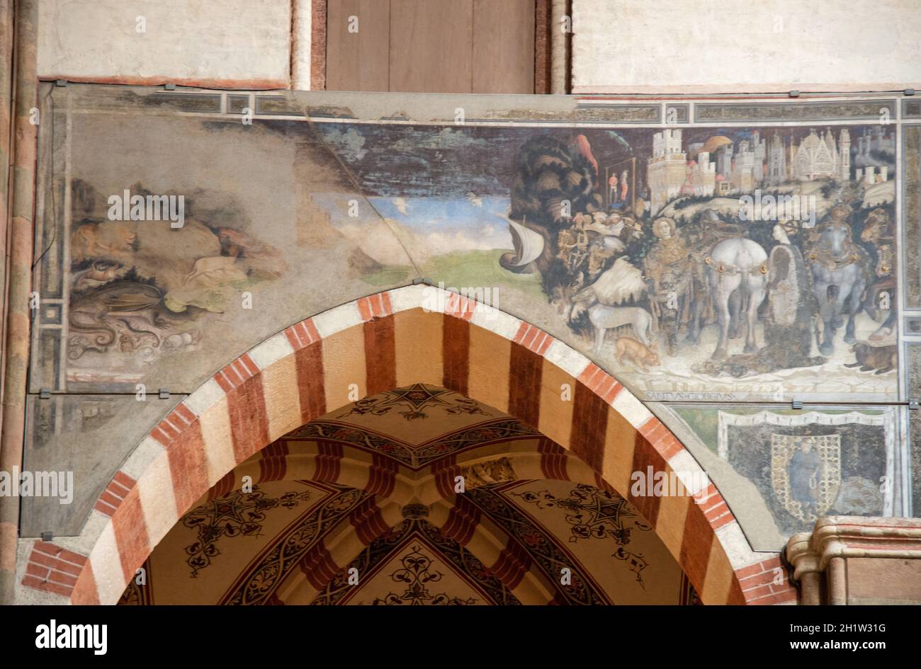 Intérieur de l'église Santa Anastasia à Vérone, Italie Banque D'Images