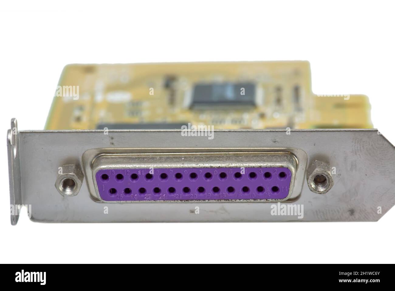 Ajouter un port parallèle sur carte pc carte mère isolé sur un fond blanc. Banque D'Images