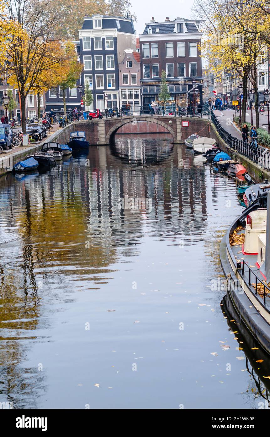 AMSTERDAM, PAYS-BAS - 16 NOVEMBRE 2018 : paysage urbain à Amsterdam, pays- Bas Photo Stock - Alamy