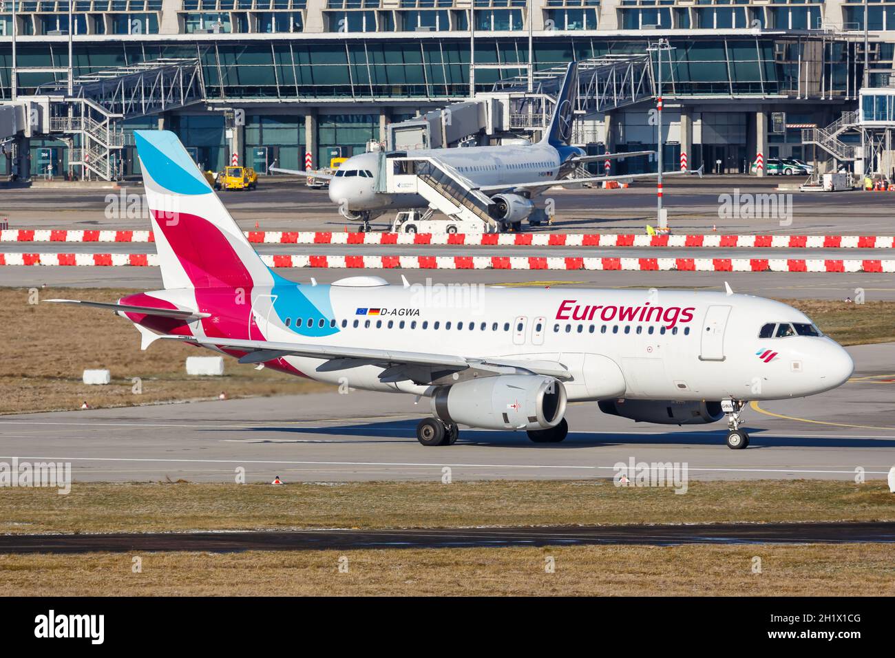 Stuttgart, Allemagne - 15 janvier 2021 : Eurowings Airbus A319 à l'aéroport de Stuttgart (STR) en Allemagne. Airbus est un fabricant européen d'avions Banque D'Images