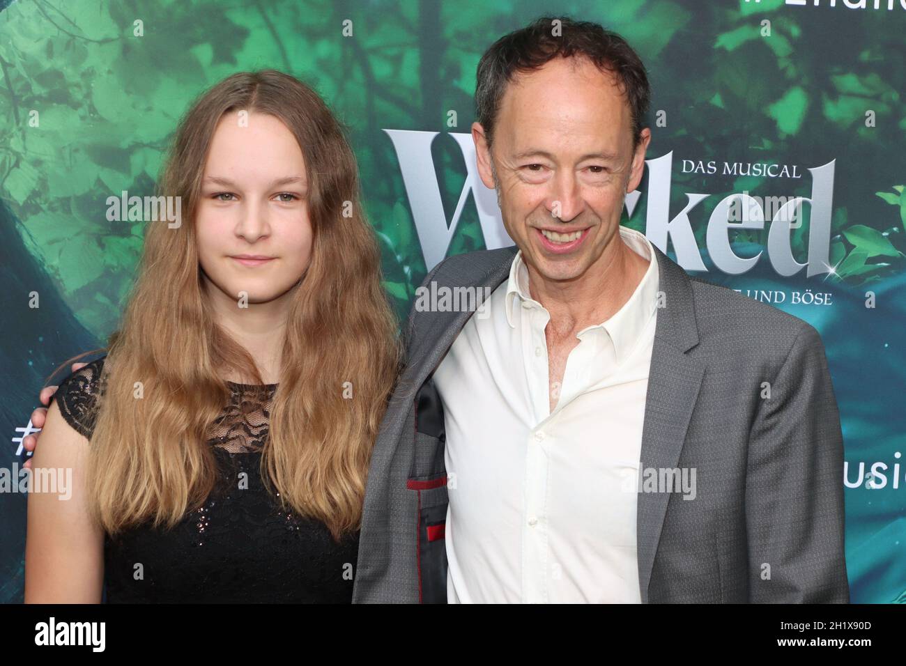 Frederik Braun & Tochter Johahnna, première de Wicked, Neue Flora Hamburg,  05.09.2021 Photo Stock - Alamy