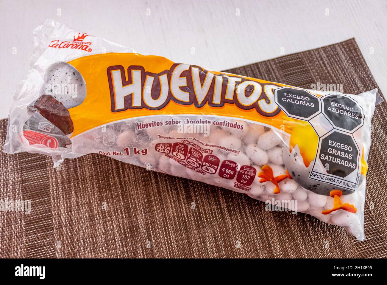 Petits œufs blancs sucrés Huevitos cuisine mexicaine sucreries et spécialités. Banque D'Images