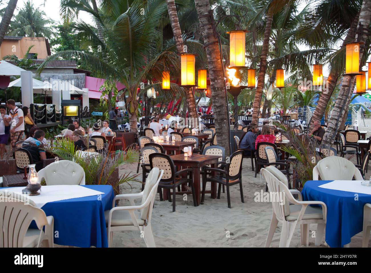 Cafés en plein air sur la plage de Cabarete. Banque D'Images