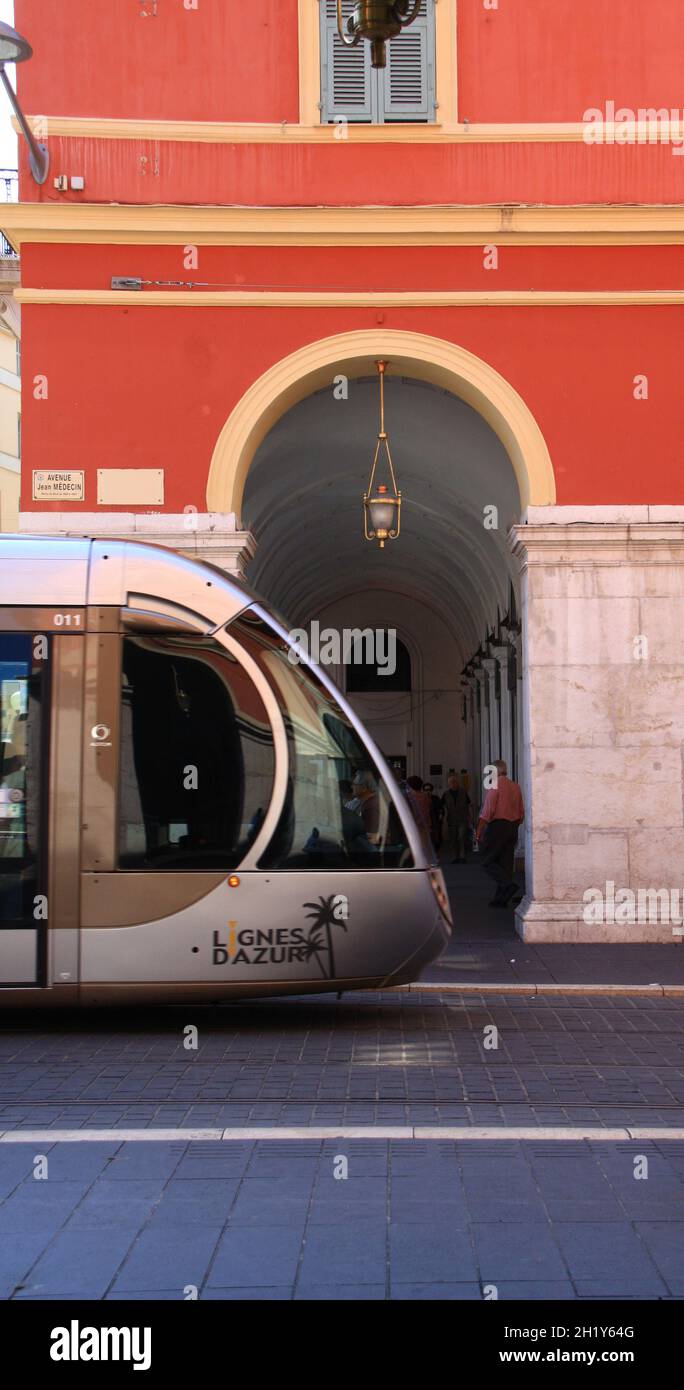 FRANCE.ALPES MARITIMES (06) NICE.LIGNE DE TRAMWAY 1 Banque D'Images