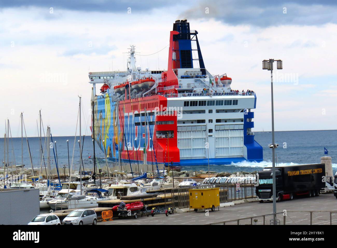 FRANCE ALPES-MARITIMES (06) NICE.NOUVEAU BATEAU MOBY, DECORS TOONS LIAISON NICE-CORSE Banque D'Images