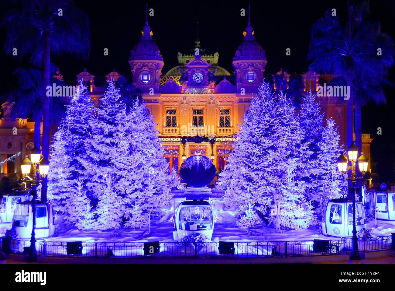 PRINCIPAUTÉ DE MONACO.PLACE DU CASINO.LUMIÈRES DE NOËL Banque D'Images