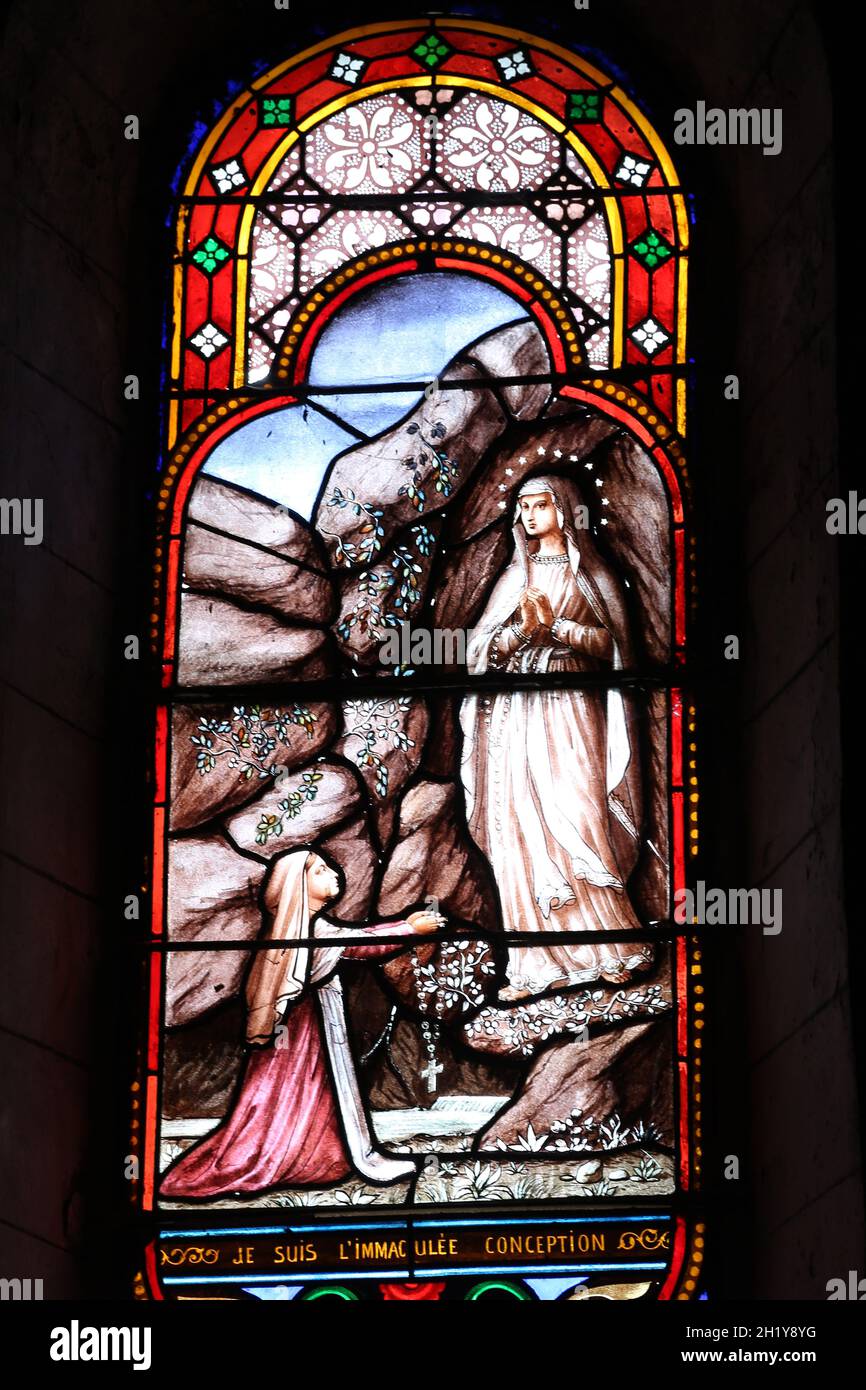 FRANCE PYRÉNÉES ATLANTIQUES (64) LACOMMANDNDE.LA COMMANDERIE ANCIEN HOPITAL MONUMENT HISTORIQUE DU XIIE SIÈCLE, ÉGLISE SAINT-BLAISE, SAINTE BERNE Banque D'Images