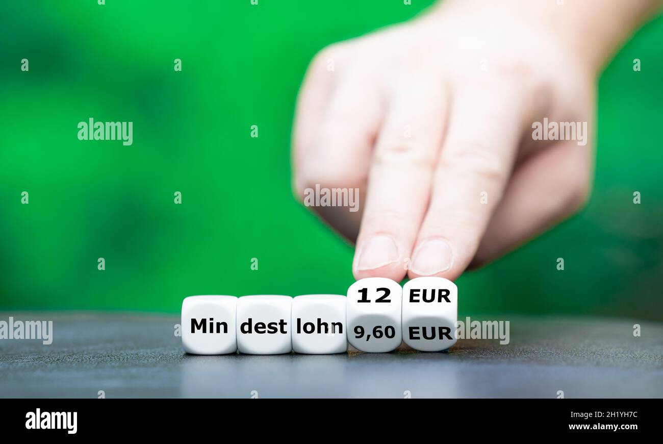 Symbole pour l'augmentation du salaire minimum (Mindestlohn en allemand) en Allemagne de 9,60 EUR à 12 EUR Banque D'Images