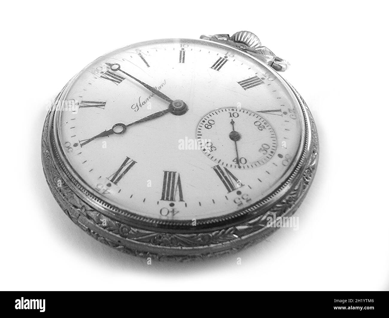 Bangkok, Thaïlande - 19 octobre 2021 : éditorial d'illustration de l'ancienne montre de poche Hamilton de qualité chemin de fer sur fond blanc. Banque D'Images