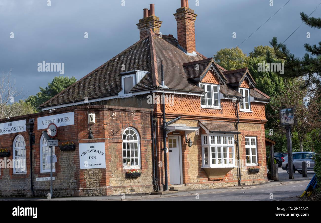 The Crossways Inn - public House - Churt, Farnham, Surrey, Angleterre, Royaume-Uni Banque D'Images