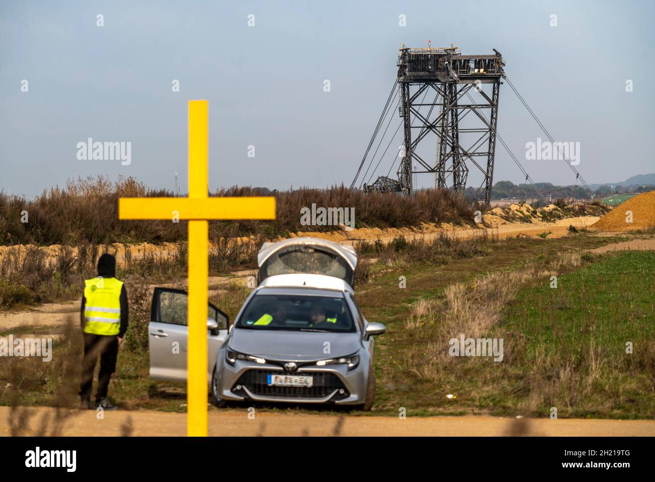 La frontière avec la zone minière de lignite à la mine à ciel ouvert Garzweiler II, le personnel de sécurité de RWE, le village de Lützerath, doit être dragué, sauf Banque D'Images