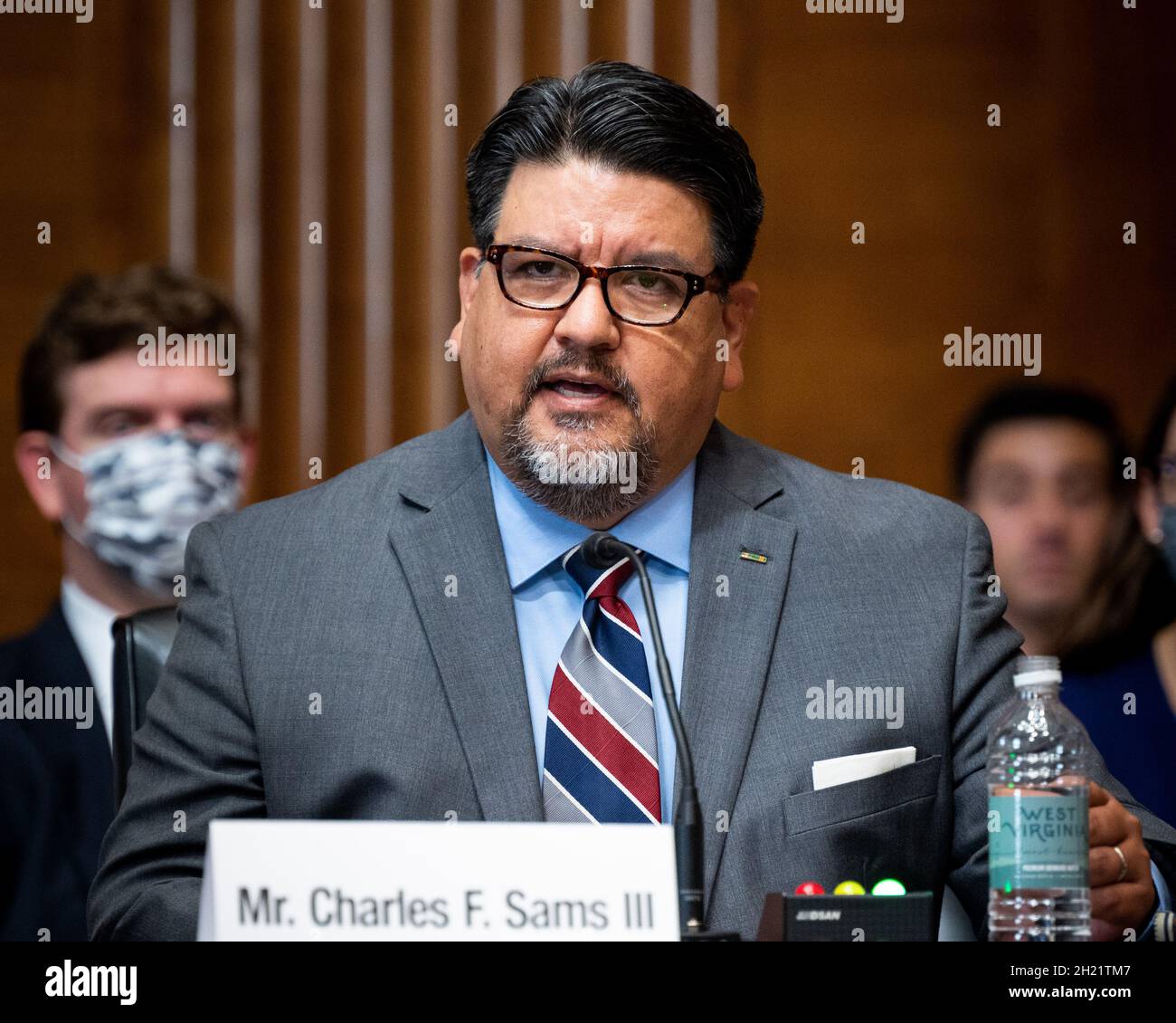 Washington, États-Unis 19 octobre 2021.19 octobre 2021 - Washington, DC, États-Unis : Charles Sams III, nommé directeur du Service des parcs nationaux du ministère de l'intérieur, prenant la parole à l'audience du Comité sénatorial de l'énergie et des ressources naturelles.(Photo de Michael Brochstein/Sipa USA) crédit: SIPA USA/Alay Live News Banque D'Images