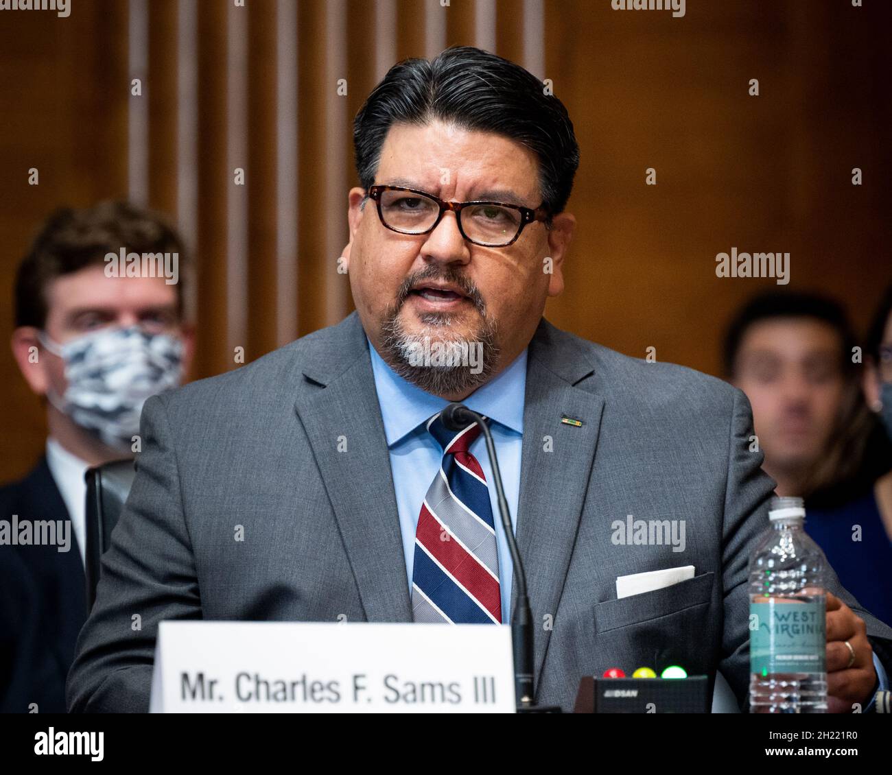 Washington, États-Unis.19 octobre 2021.Charles Sams III, nommé directeur du Service des parcs nationaux du ministère de l'intérieur, prend la parole à l'audience du Comité sénatorial de l'énergie et des ressources naturelles.Crédit : SOPA Images Limited/Alamy Live News Banque D'Images