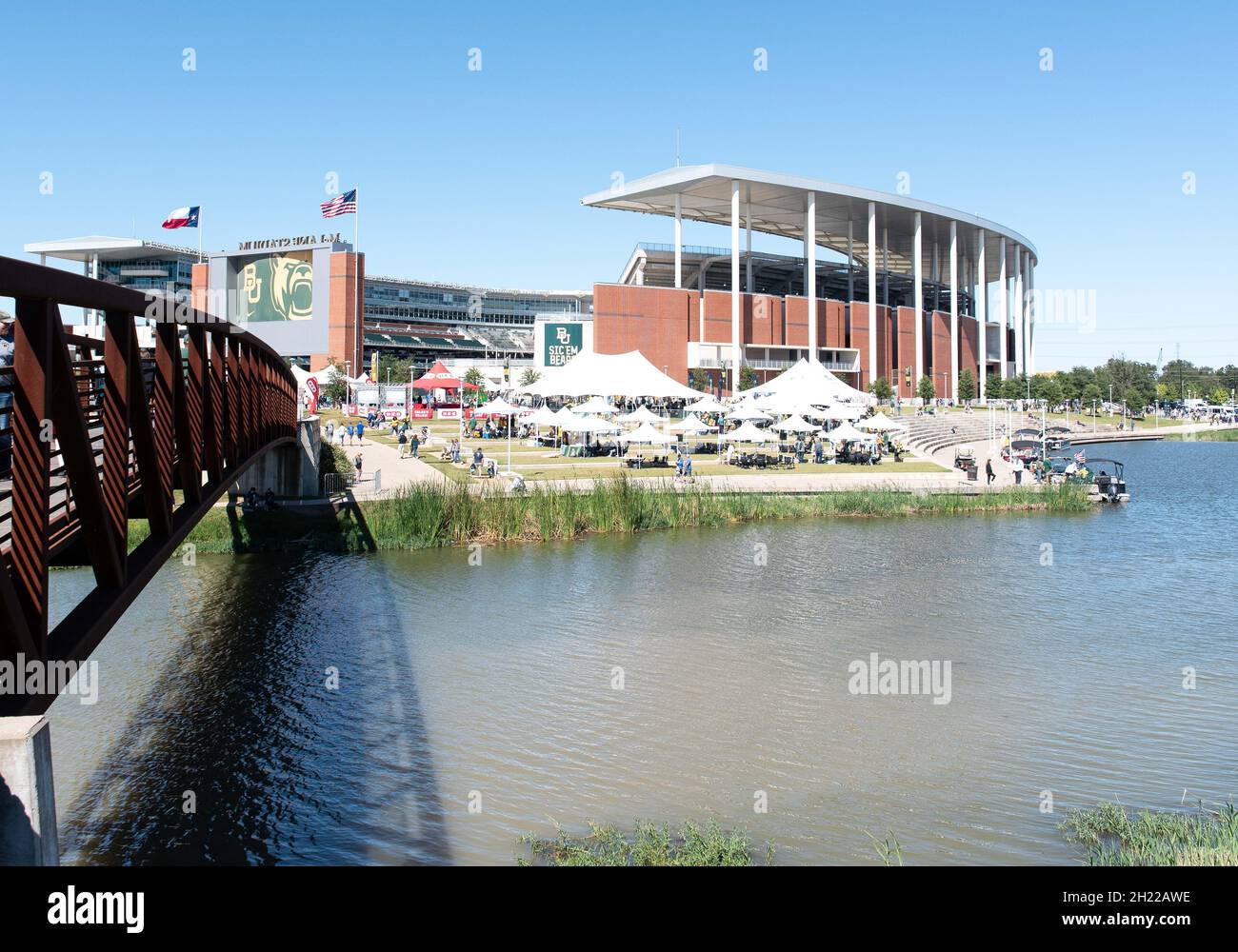 Waco, Texas, États-Unis.16 octobre 2021.Stade McLane avant le match de football de la NCAA entre les Brigham Young Cougars et les Baylor Bears au stade McLane de Waco, Texas.Matthew Lynch/CSM/Alamy Live News Banque D'Images