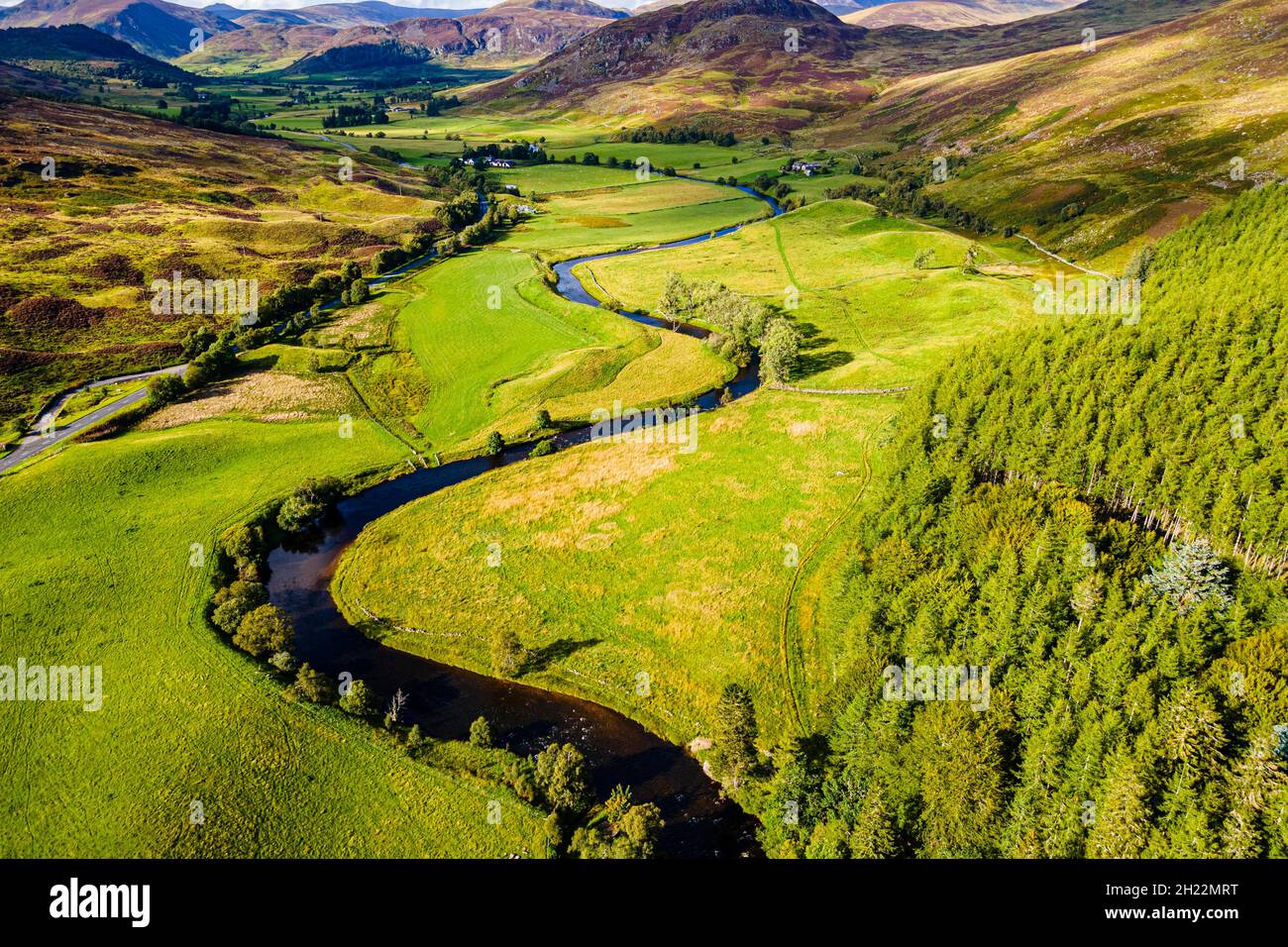 Vue aérienne du magnifique paysage autour du château de Dalnaglar, Glenshee, Écosse, Royaume-Uni Banque D'Images