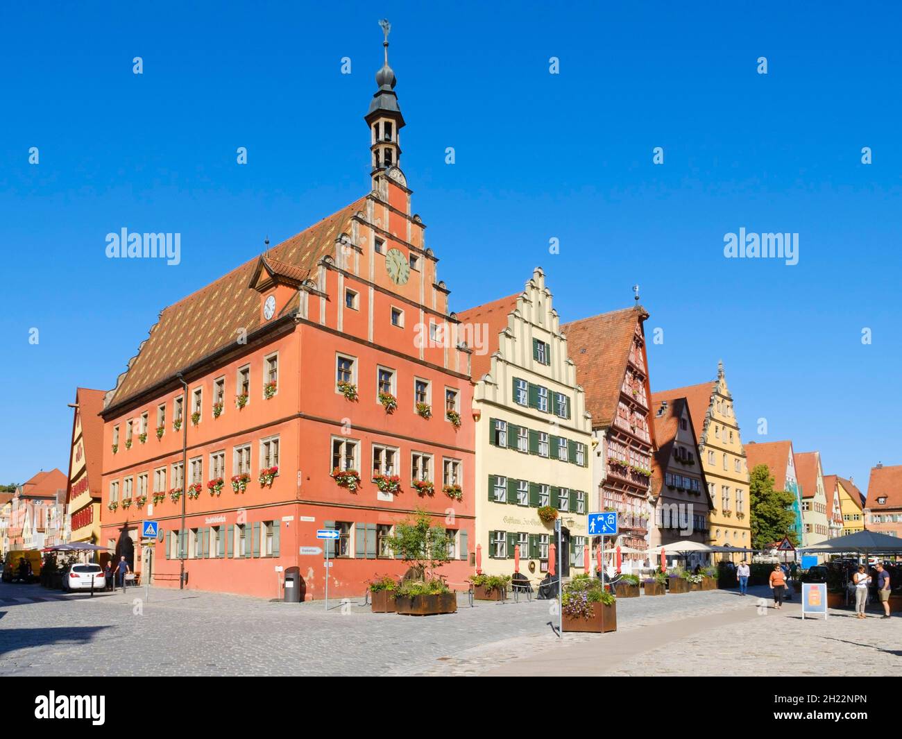 Maisons à pignons au marché du vin dans la vieille ville historique, Dinkelsbuehl, moyenne-Franconie, Bavière, Allemagne Banque D'Images