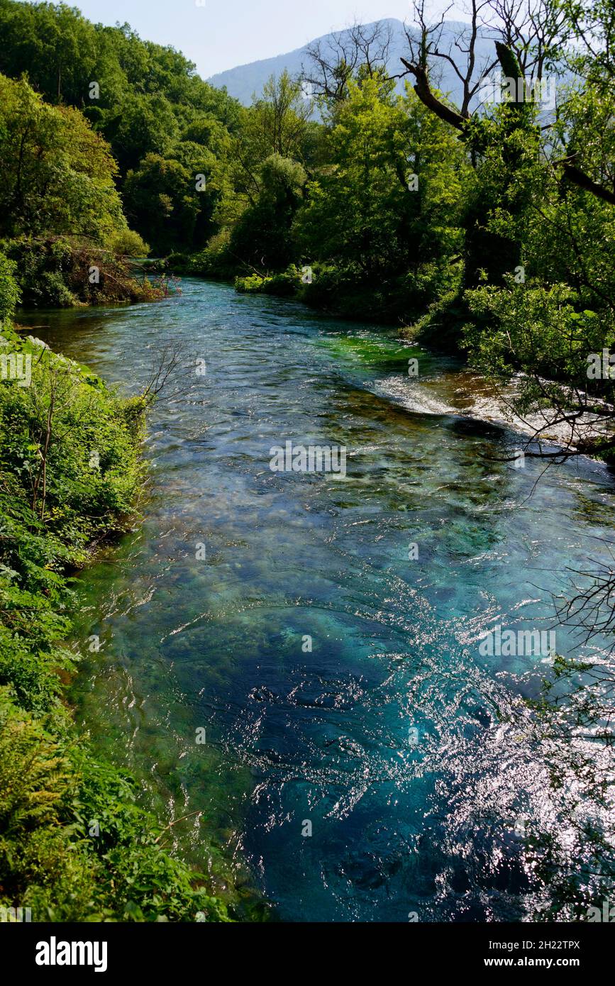Blue Eye, Karst Spring, Syri i Kalter, Bistrica River, Saranda,Albanie Banque D'Images