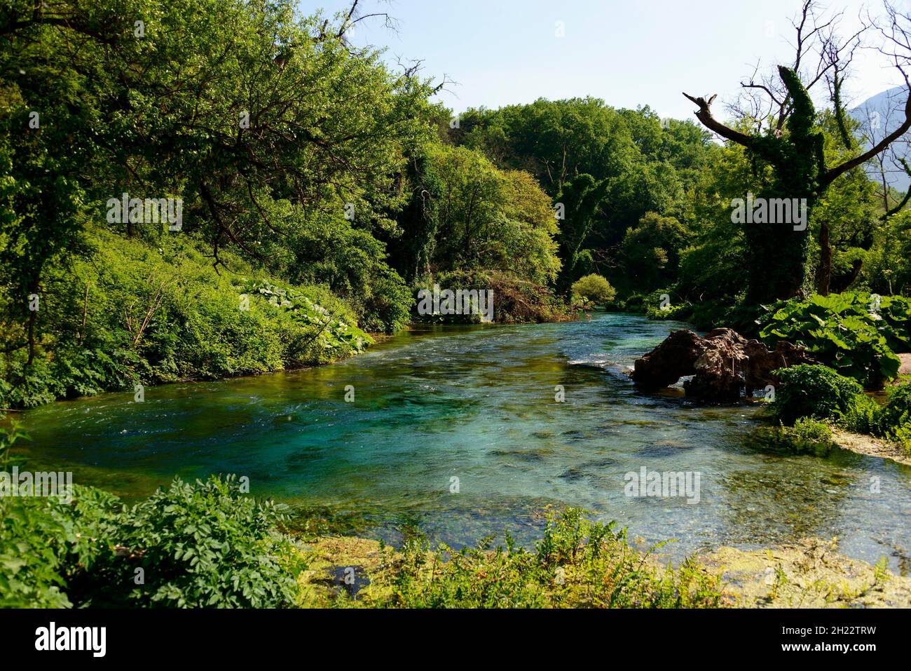 Blue Eye, Karst Spring, Syri i Kalter, Bistrica River, Saranda,Albanie Banque D'Images