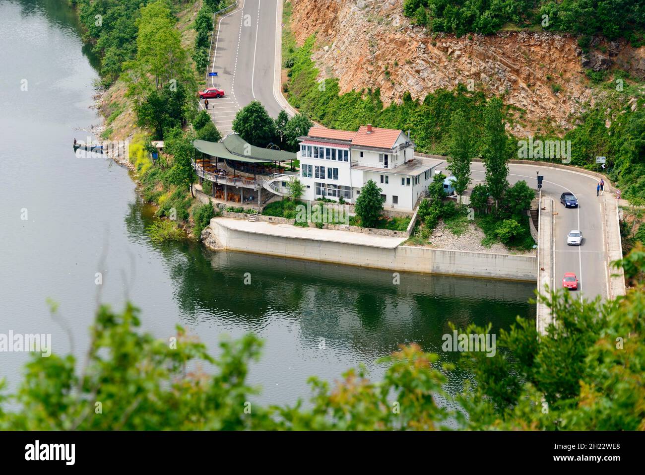 Bar et restaurant, Kulla e Lumes, River Drin, White Drin, Kukes,Kukes, Albanie Banque D'Images