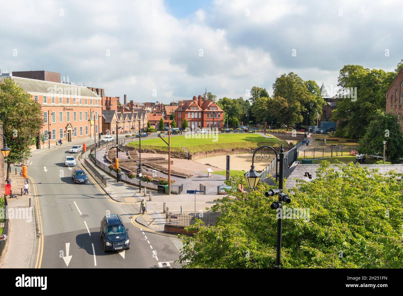 Petite rue de chester Banque de photographies et d’images à haute