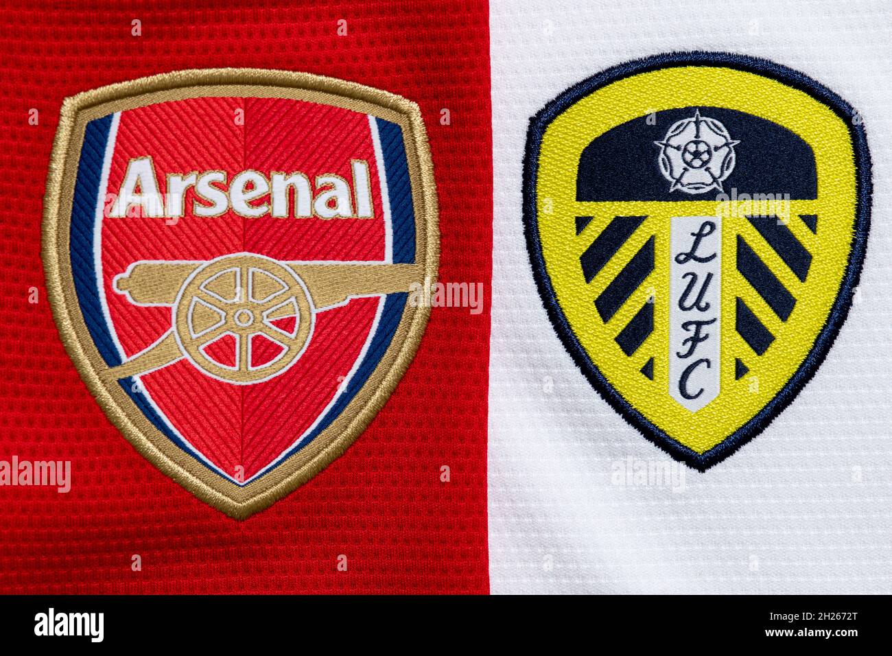 Gros plan sur l'écusson du club Arsenal et Leeds United. Banque D'Images