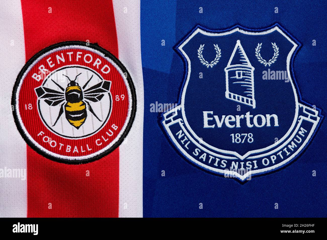 Gros plan sur l'écusson du club de Brentford et Everton. Banque D'Images