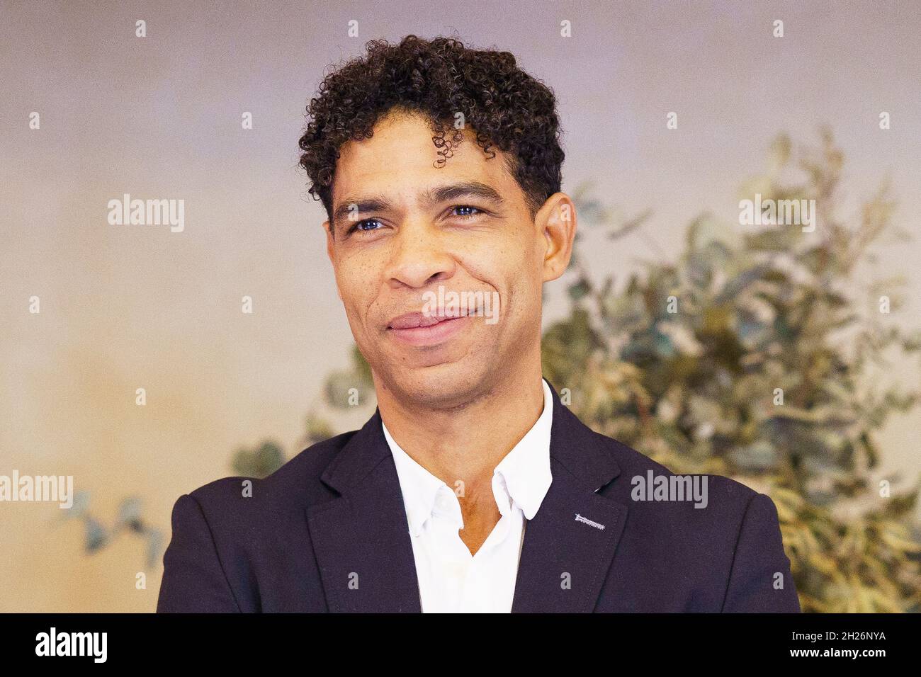 Madrid, Espagne.20 octobre 2021.Le danseur cubain Carlos Acosta pose pendant la séance de portrait au Teatro Real de Madrid.Crédit : SOPA Images Limited/Alamy Live News Banque D'Images