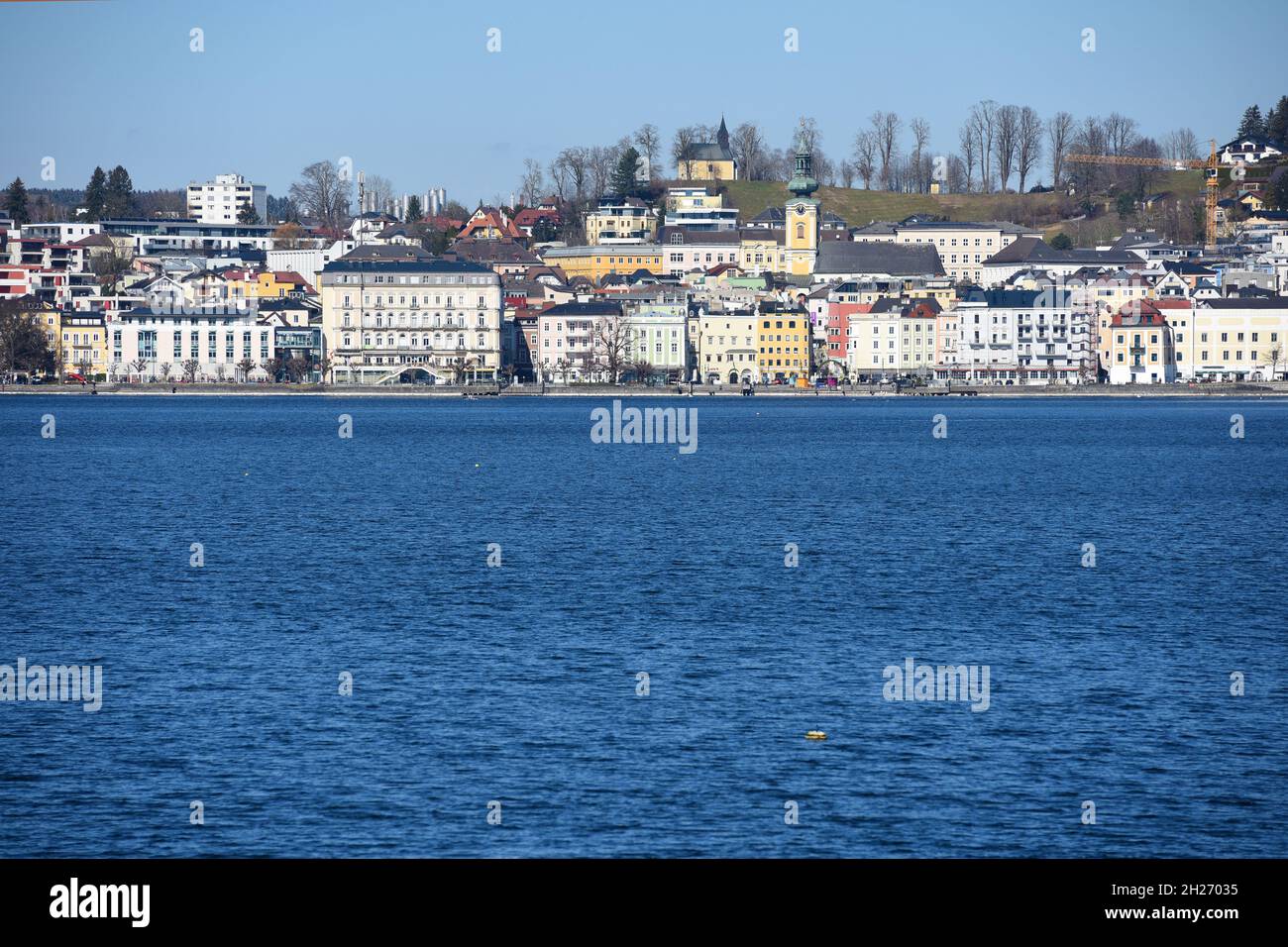 Die Silhouette von Gmunden am Traunsee, Salzkammergut, Oberösterreich, Österreich, Europa - la silhouette de Gmunden sur Traunsee, Salzkammergut, Uppe Banque D'Images