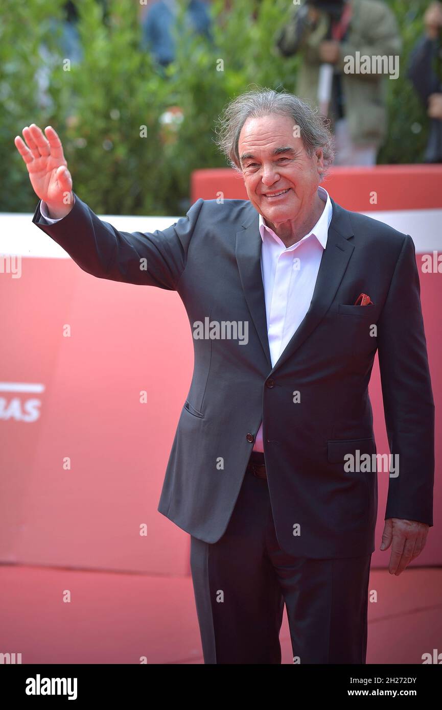 Rome, Italie.20 octobre 2021.ROME, ITALIE - OCTOBRE 20: Oliver Stone assiste au tapis rouge du film 'JFK - Destiny trahi' et 'Qazaq.Histoire de l'Homme d'Or lors du 16ème Festival du film de Rome 2021 le 20 octobre 2021 à Rome, Italie.Credit: dpa/Alay Live News Banque D'Images