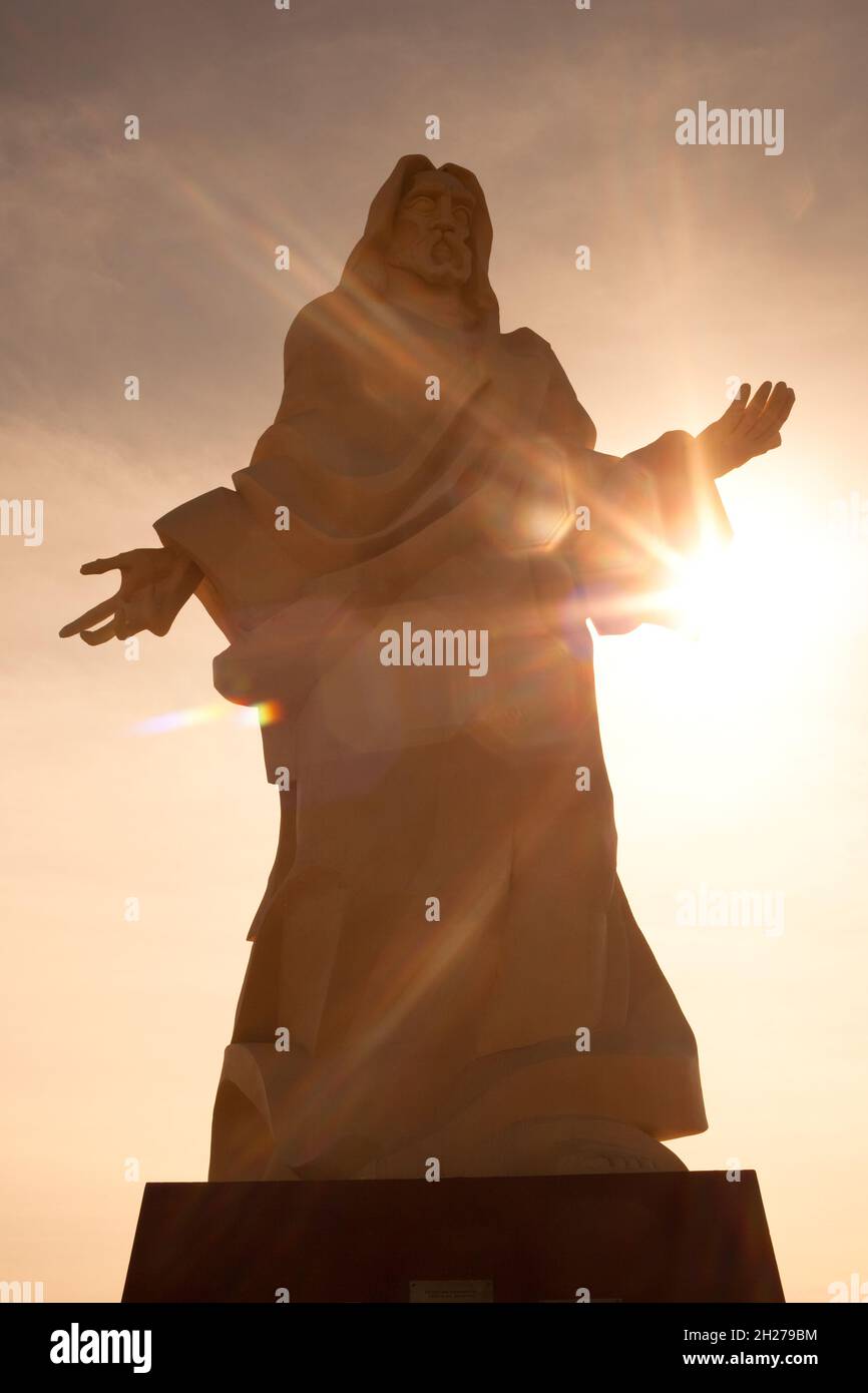 Calama, région d'Antofagasta, Chili - UNE statue de Jésus-Christ, un monument emblématique dans la ville minière de Calama, dans le nord du Chili Banque D'Images