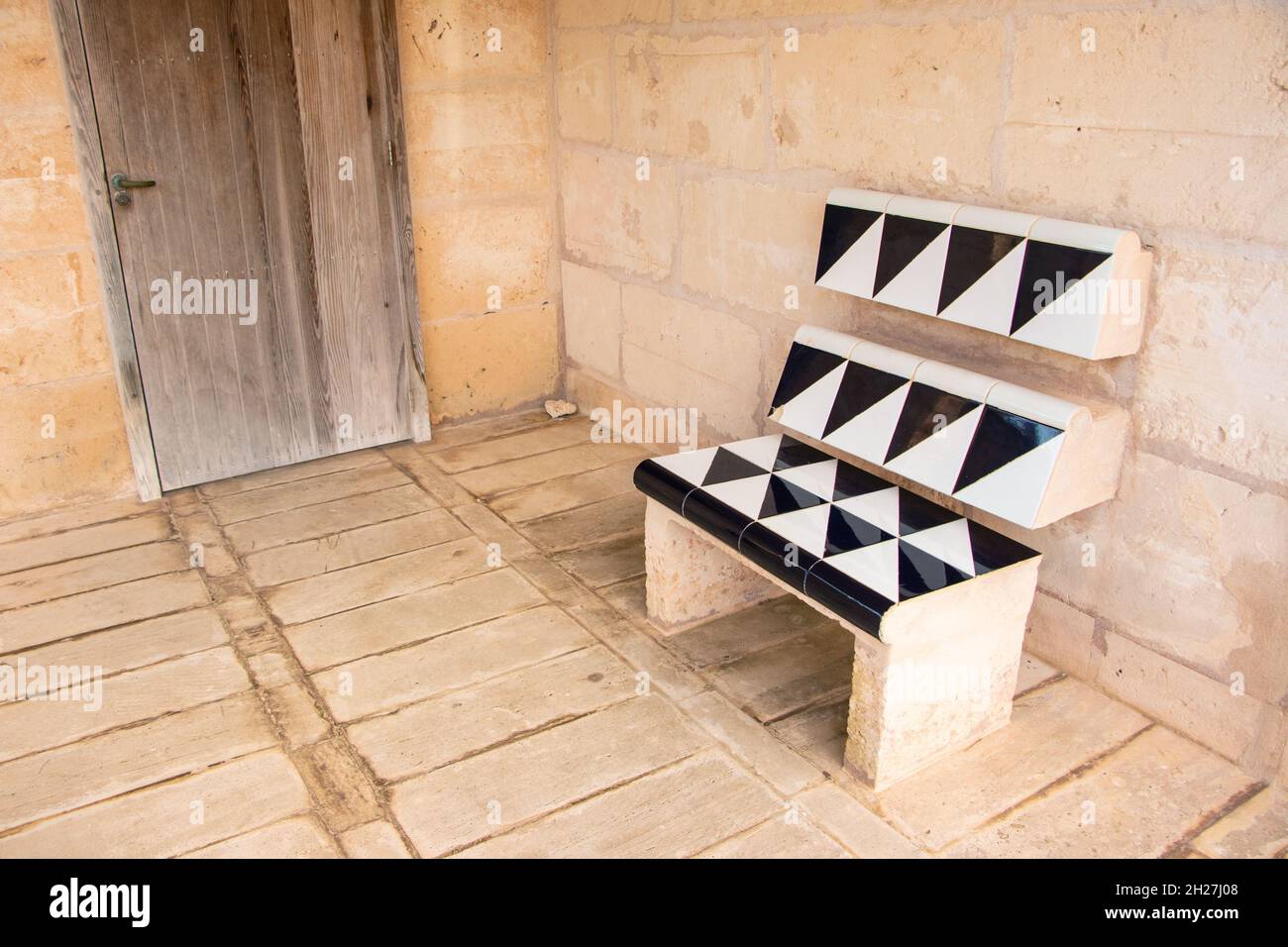 chaise de siège carrelée maison d'été de Corn Ulson architecte de l'opéra de Sydney à CAN LIS près de Palma Mallorca Espagne Banque D'Images