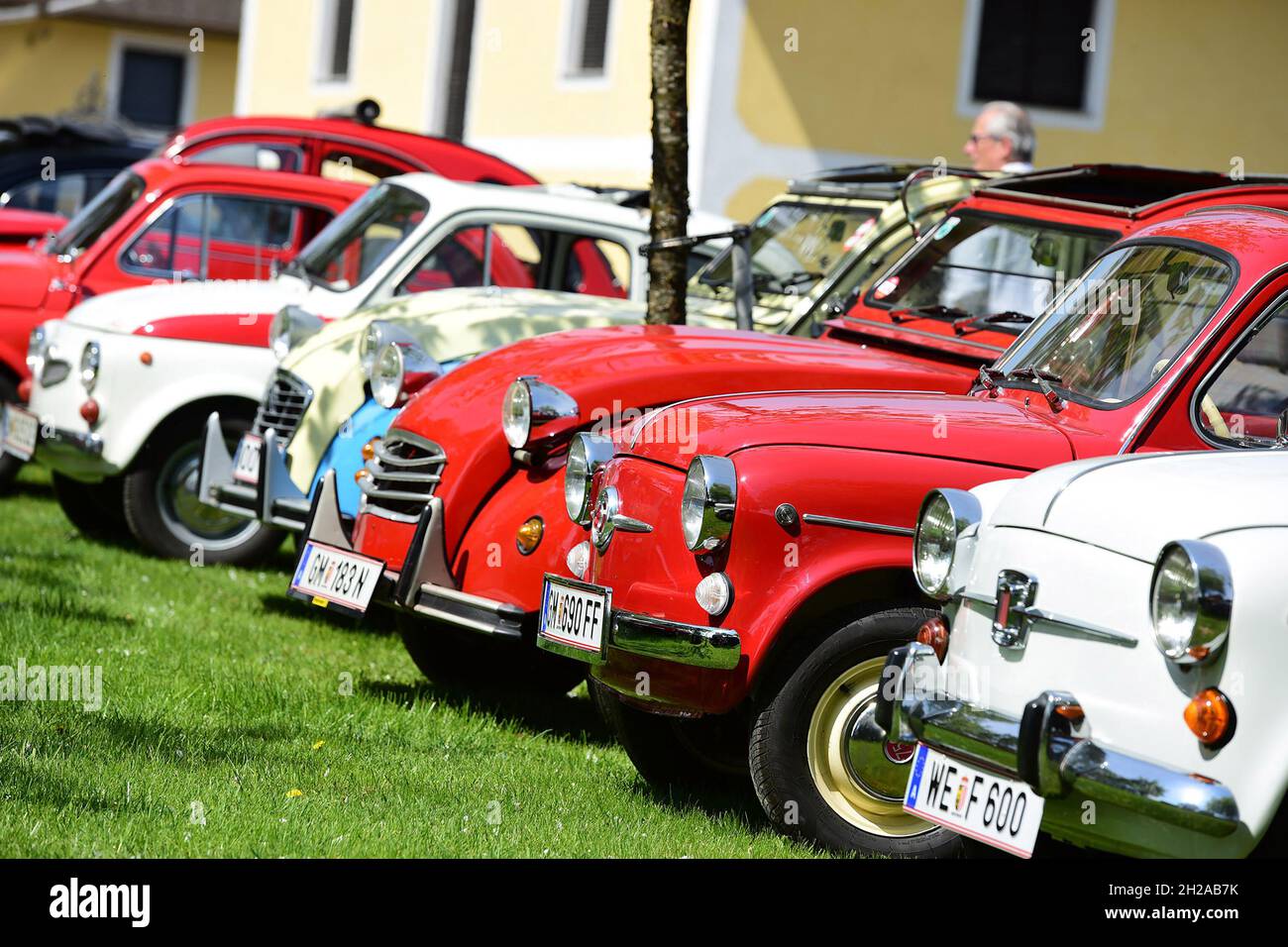 Jedes Jahr Ende avril treffen sich im Almtal (Oberösterreich, Österreich, Europa) Liebhaber von Fahrzeugen mit weniger als 30 PS - chaque année à l'e Banque D'Images