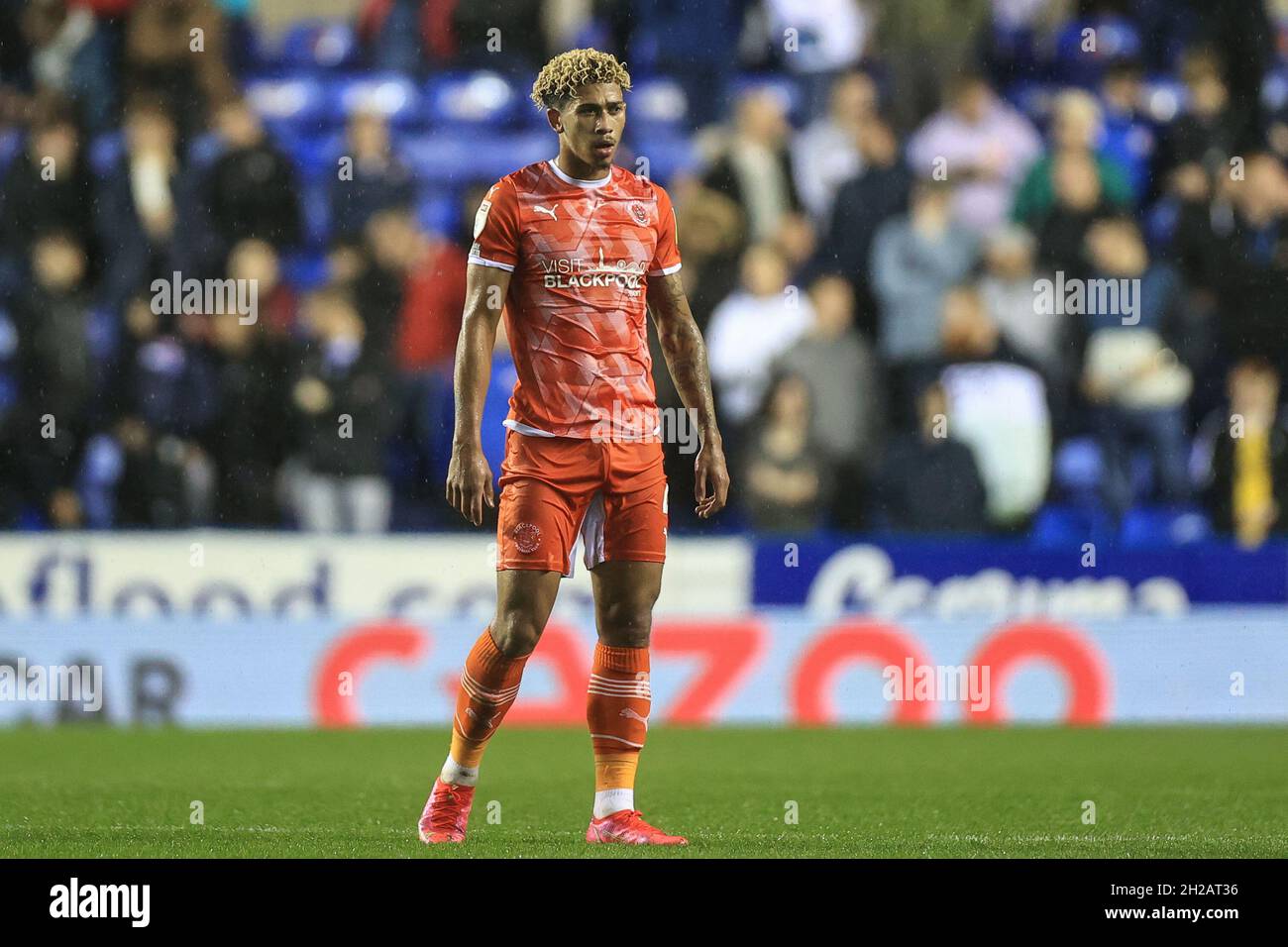 Reading, Royaume-Uni.20 octobre 2021.Jordan Gabriel #4 de Blackpool pendant le match à Reading, Royaume-Uni le 10/20/2021.(Photo de Mark Cosgrove/News Images/Sipa USA) crédit: SIPA USA/Alay Live News Banque D'Images