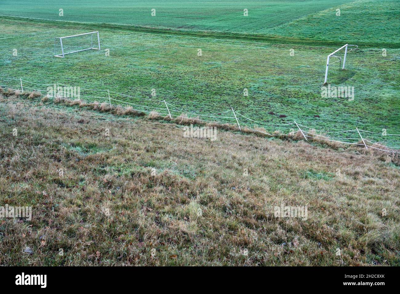 Terrain de football rural, Wesertal, Gewissenruh, Weser Uplands, Weserbergland,Hesse, Allemagne Banque D'Images