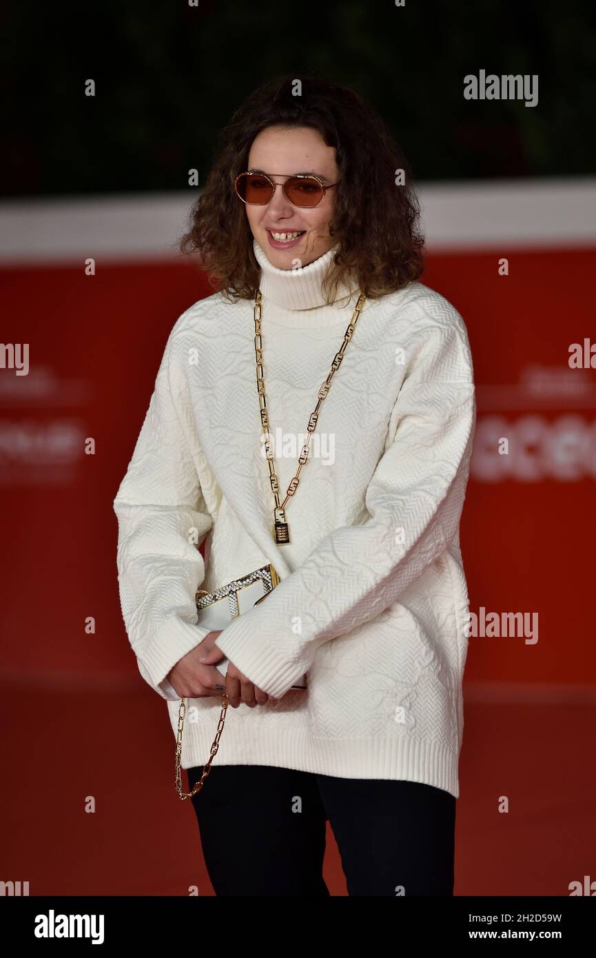 Roma, Italien.20 octobre 2021.ROME, ITALIE - OCTOBRE 20:Madame, assistez au tapis rouge du film 'Caterina Caselli - una Vita, Cento Vite' lors du 16ème Festival du film de Rome 2021 le 20 octobre 2021 à Rome, Italie crédit: dpa/Alay Live News Banque D'Images