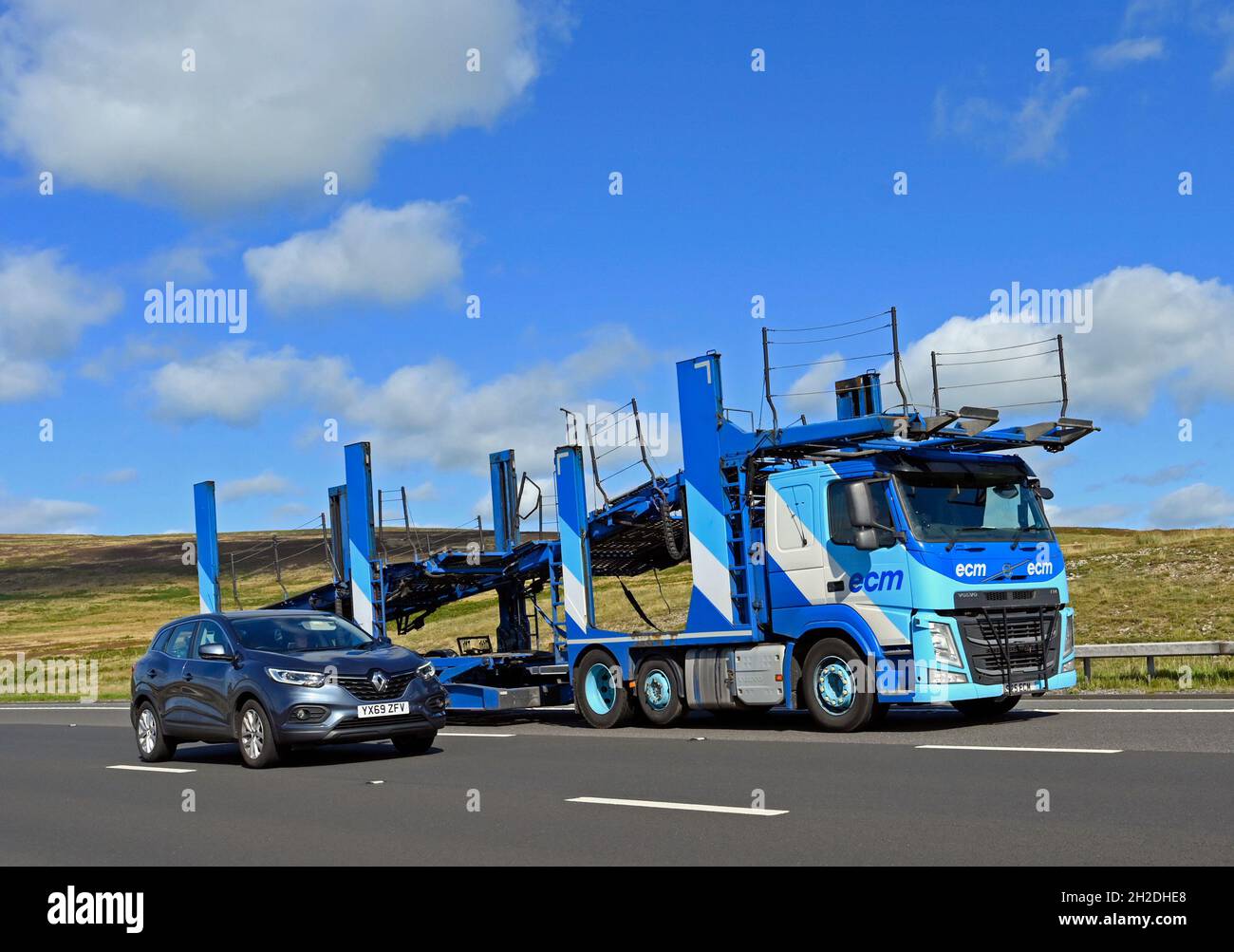 HGV.Service de livraison de véhicule de l'ECM limité.Autoroute M6, en direction du sud.Shap, Cumbria, Angleterre, Royaume-Uni, Europe. Banque D'Images