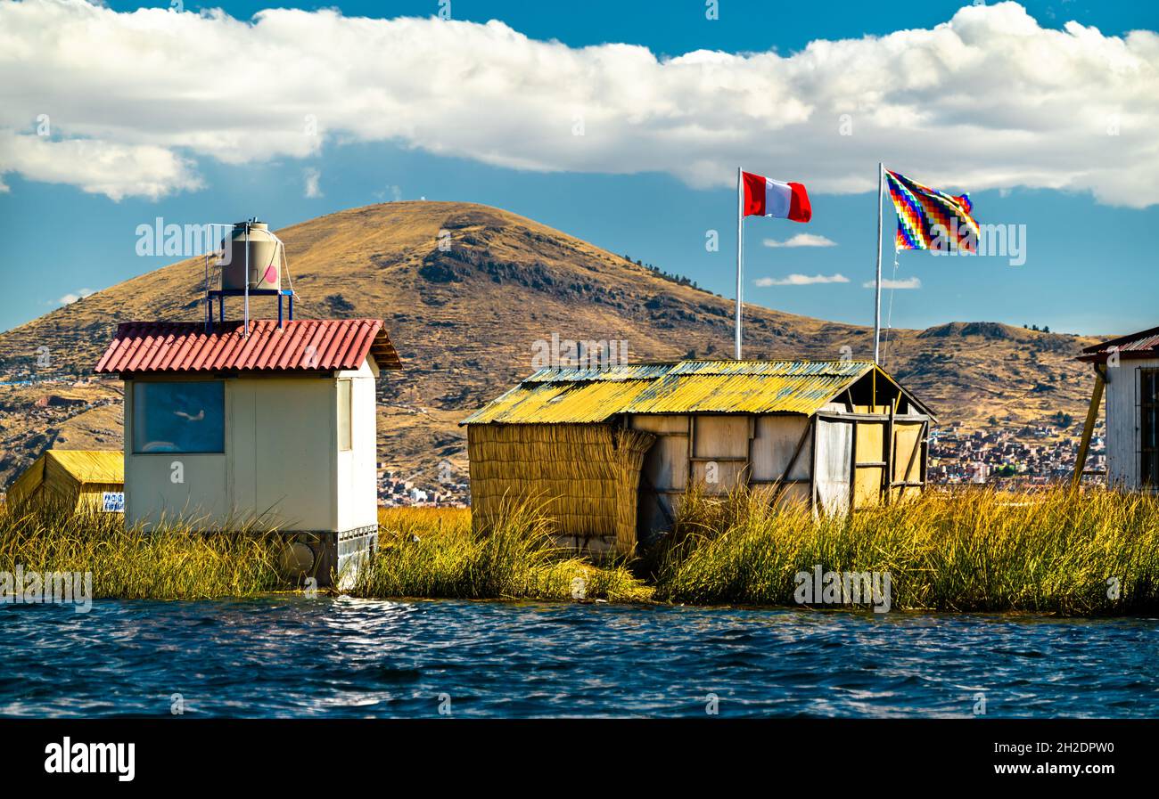 Îles flottantes d'Uros sur le lac Titicaca au Pérou Banque D'Images