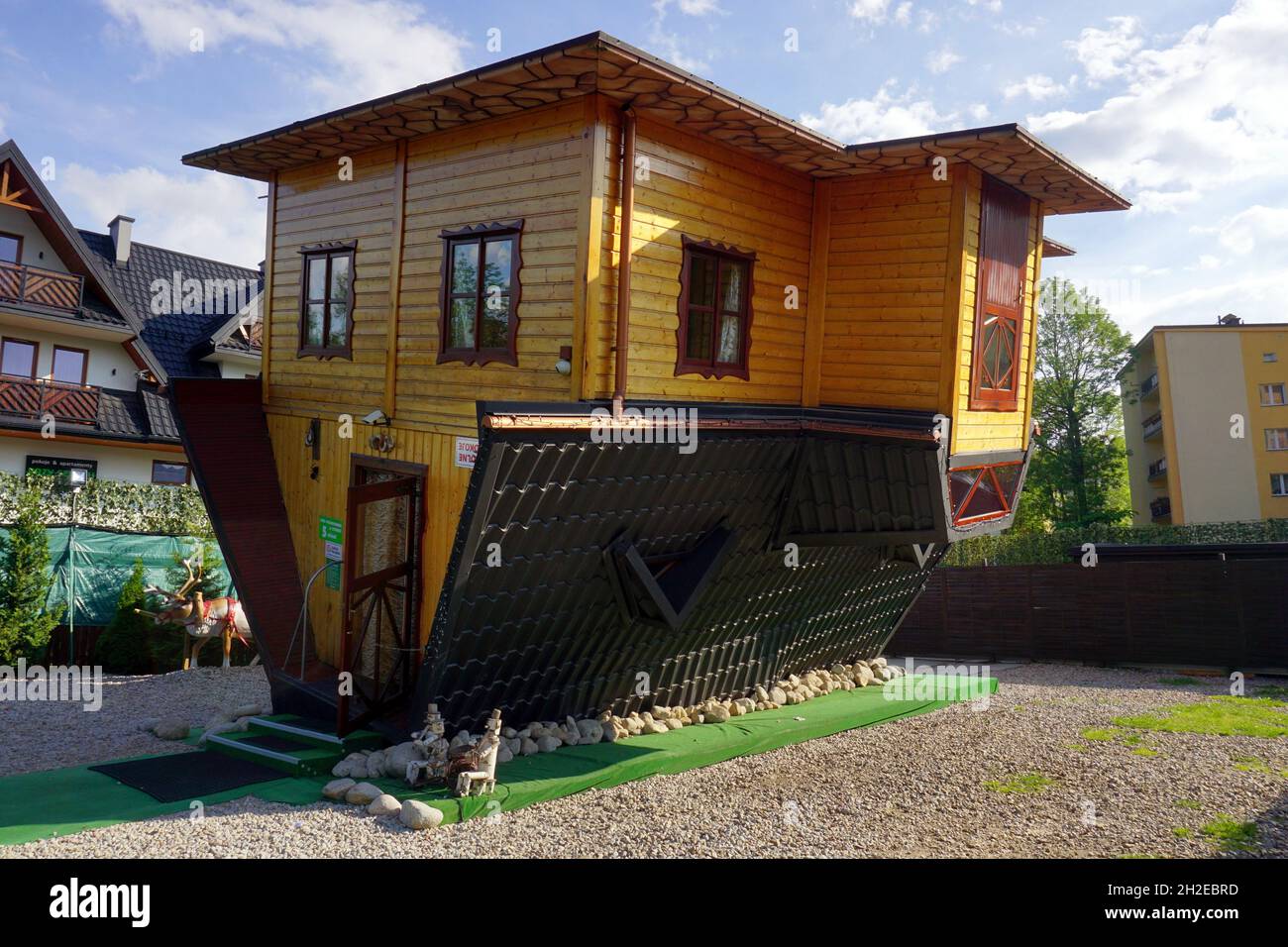 Maison à l'envers, attraction touristique à Zakopane, Pologne, mai 2018 Banque D'Images