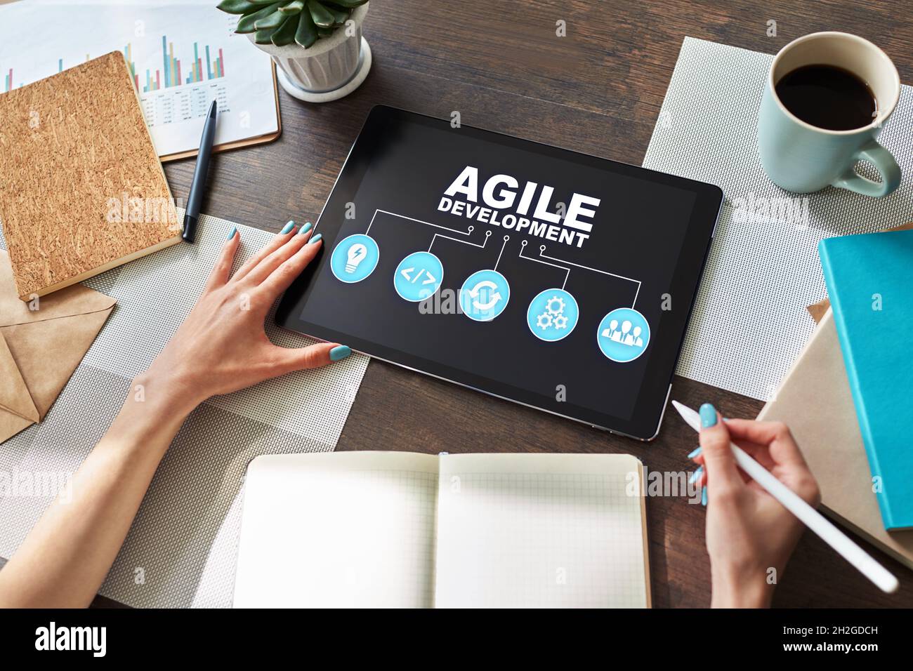 Concept de développement agile sur l'écran de l'appareil. Banque D'Images