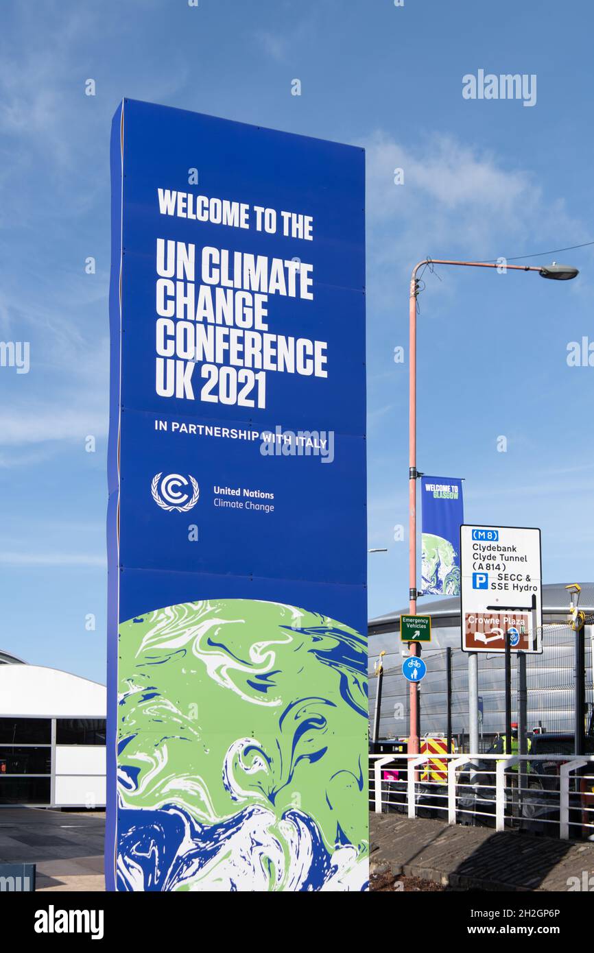 Bienvenue à la Conférence des Nations Unies sur les changements climatiques panneau UK 2021 à l'entrée du campus écossais d'événements (SEC) avant le début de la COP26, Glasgow, Écosse Banque D'Images