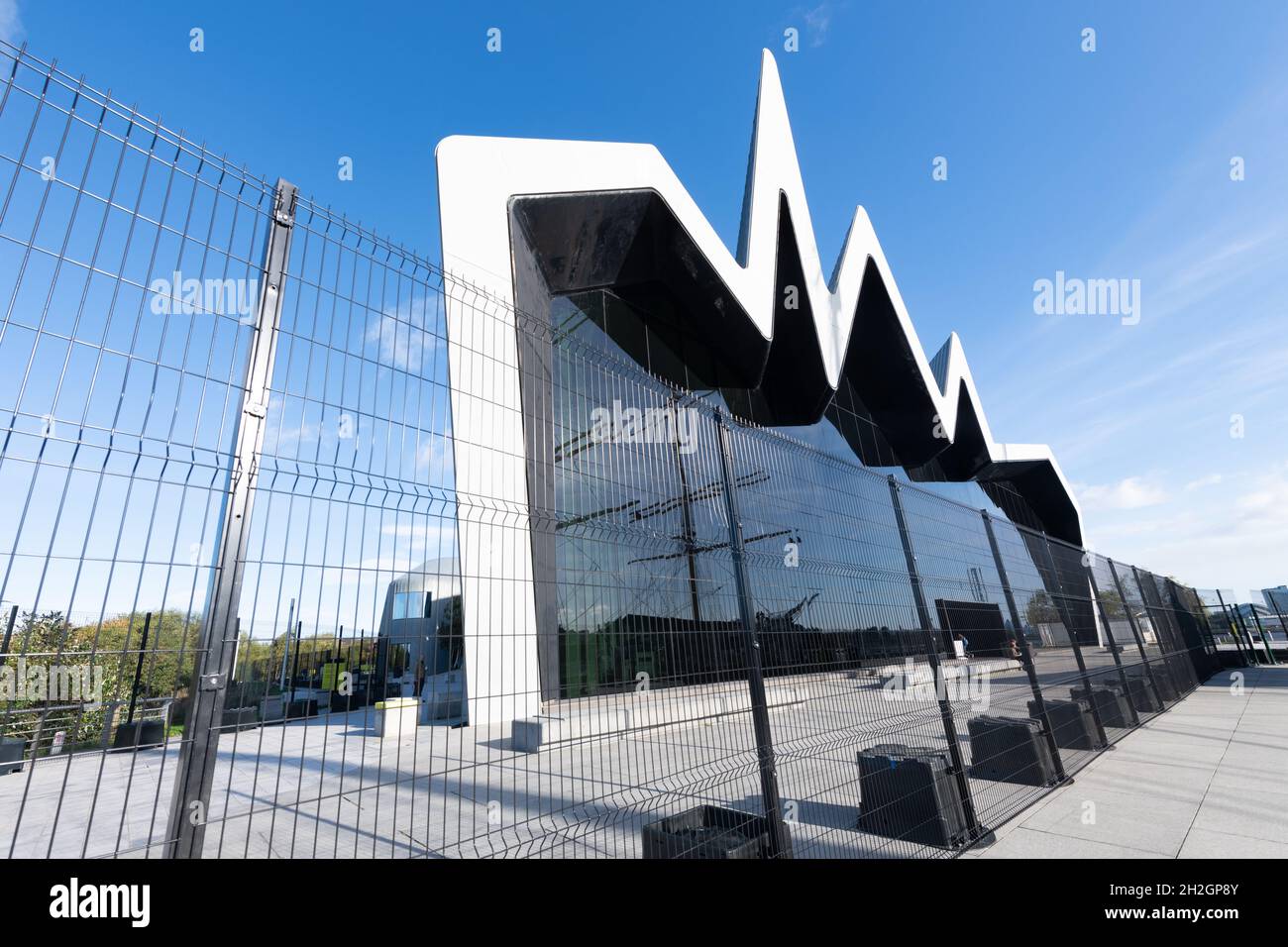 Escrime de sécurité autour du musée Riverside en préparation de la Conférence des Nations Unies sur les changements climatiques (COP26) 2021, Glasgow, Écosse, Royaume-Uni Banque D'Images