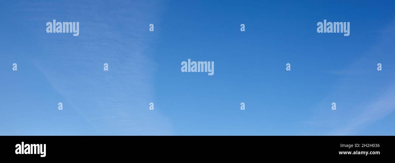 Image abstraite du ciel flou. Fond bleu ciel Banque D'Images