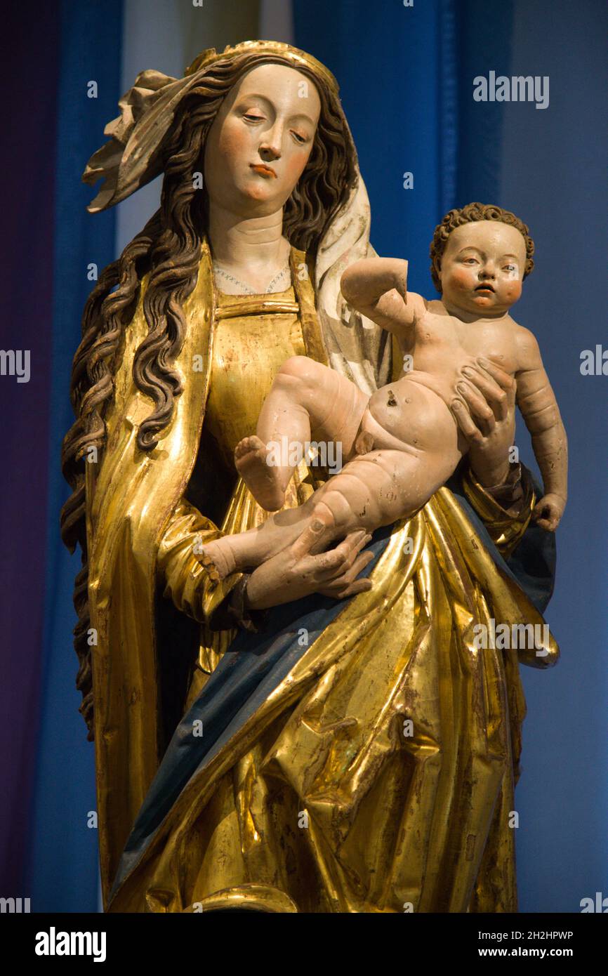 Suisse, Fribourg, Musée d'Art et d'Histoire, Vierge à l'enfant, statue Banque D'Images