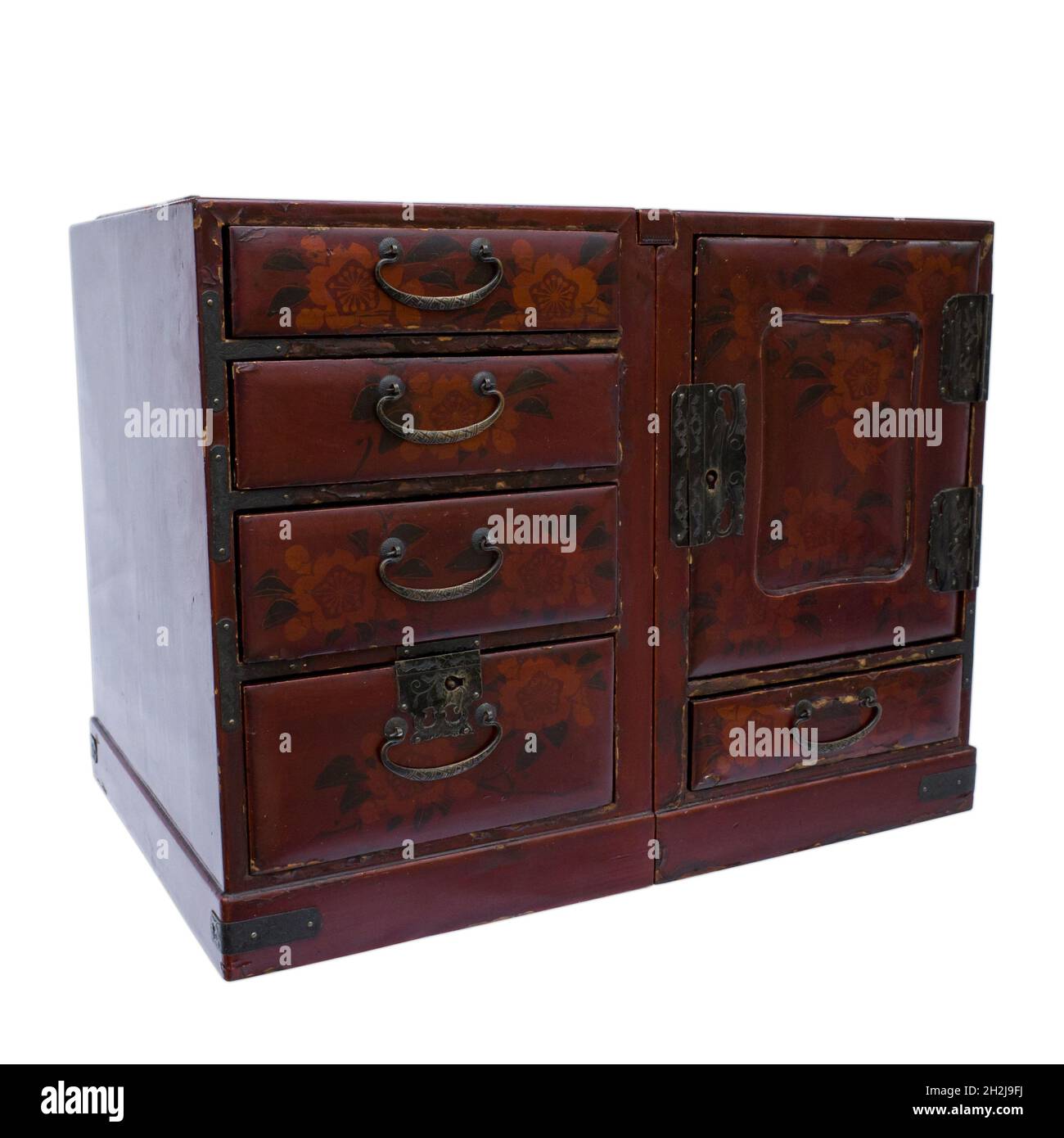 Armoire ancienne japonaise Banque d'images détourées Alamy