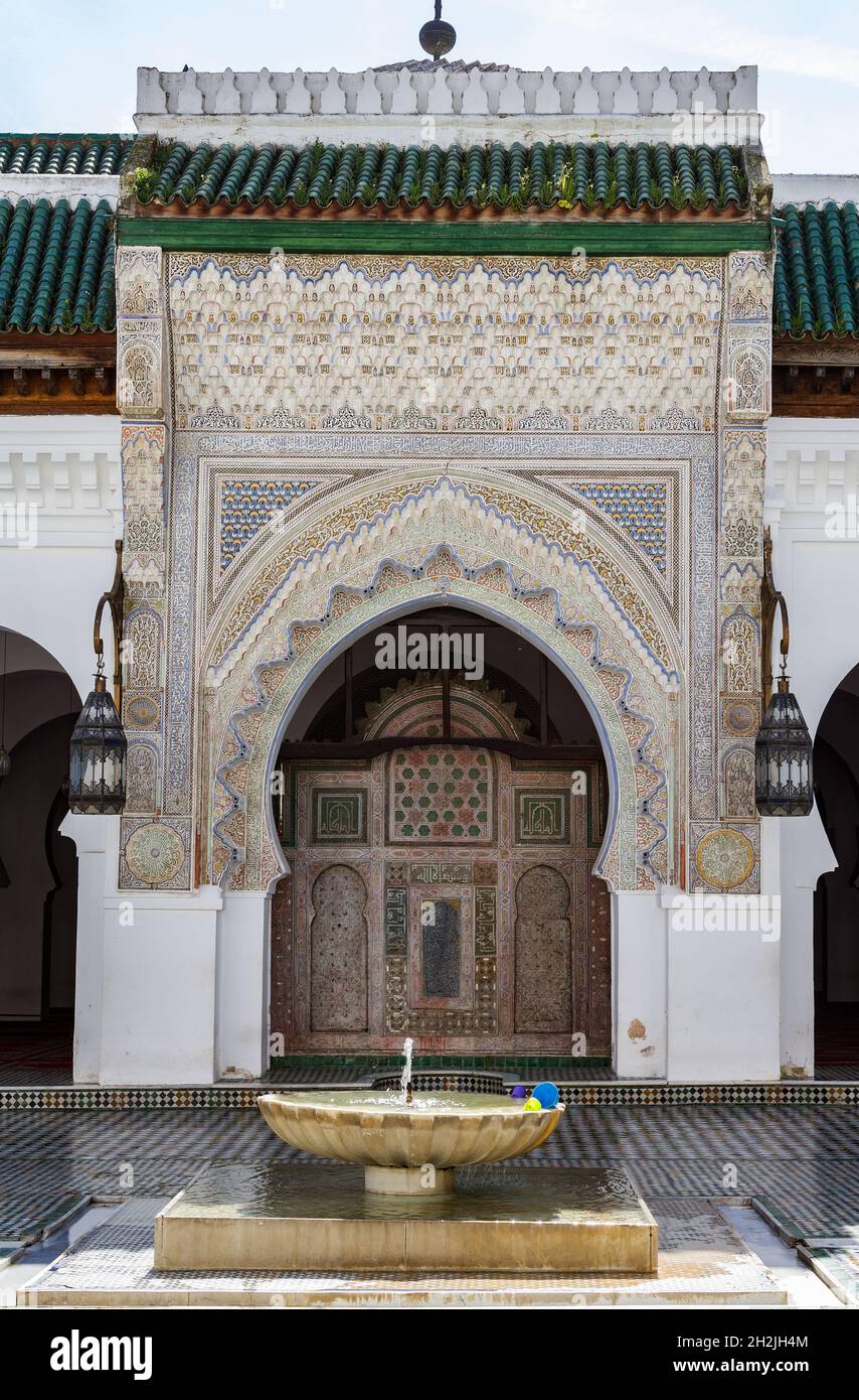 Fes medina mosquée karaouine Banque de photographies et d’images à haute résolution Alamy